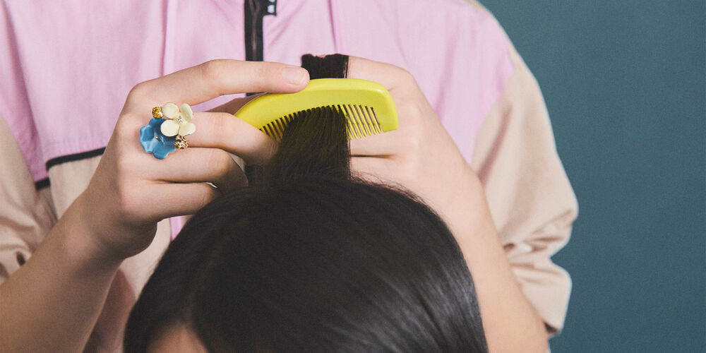Blue and cream enamel flower ring with rhinestones