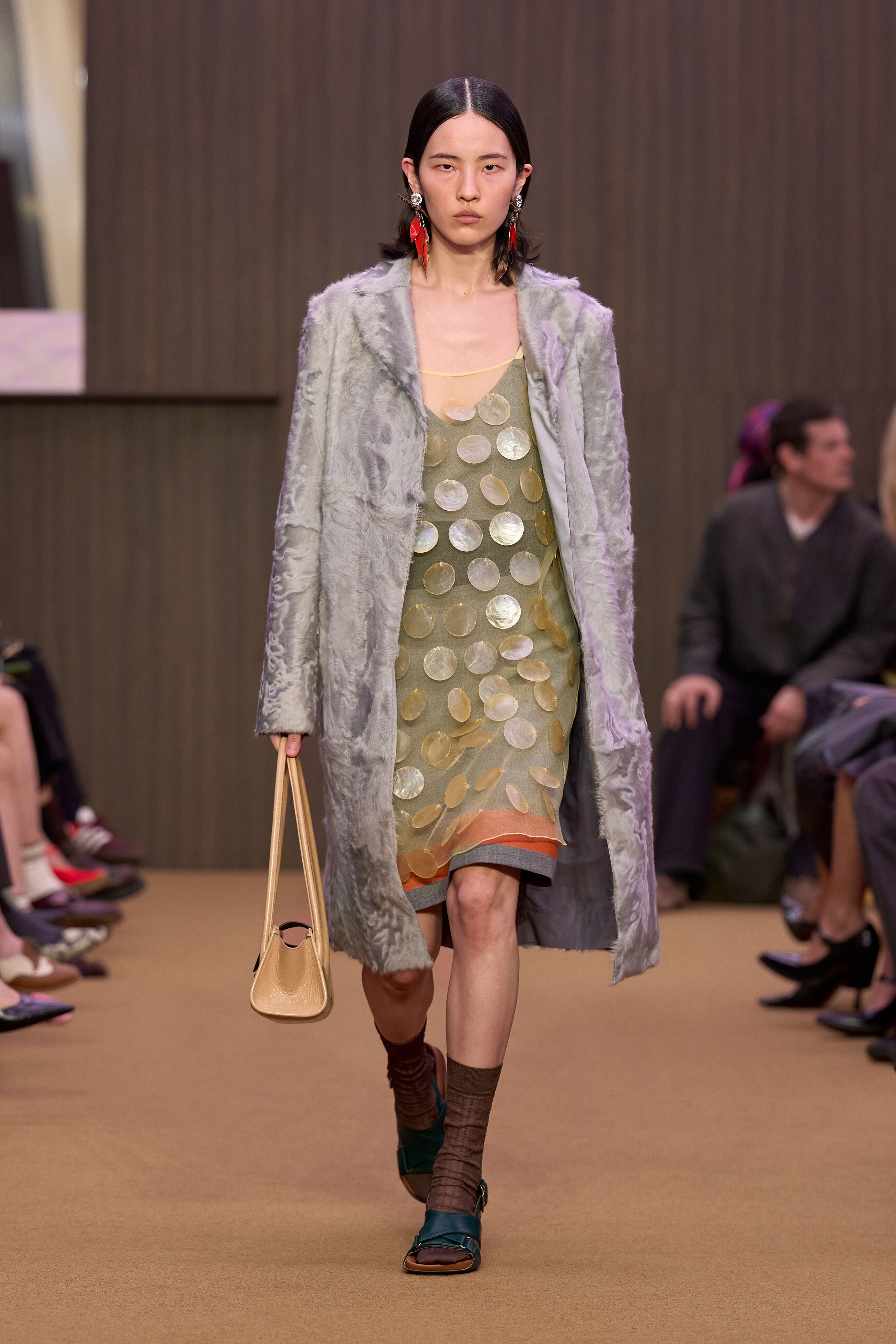 mm MARNI トップス 2点セット MARNI (マルニ) ミニロゴ モックネック ルーズシルエット 半袖 T