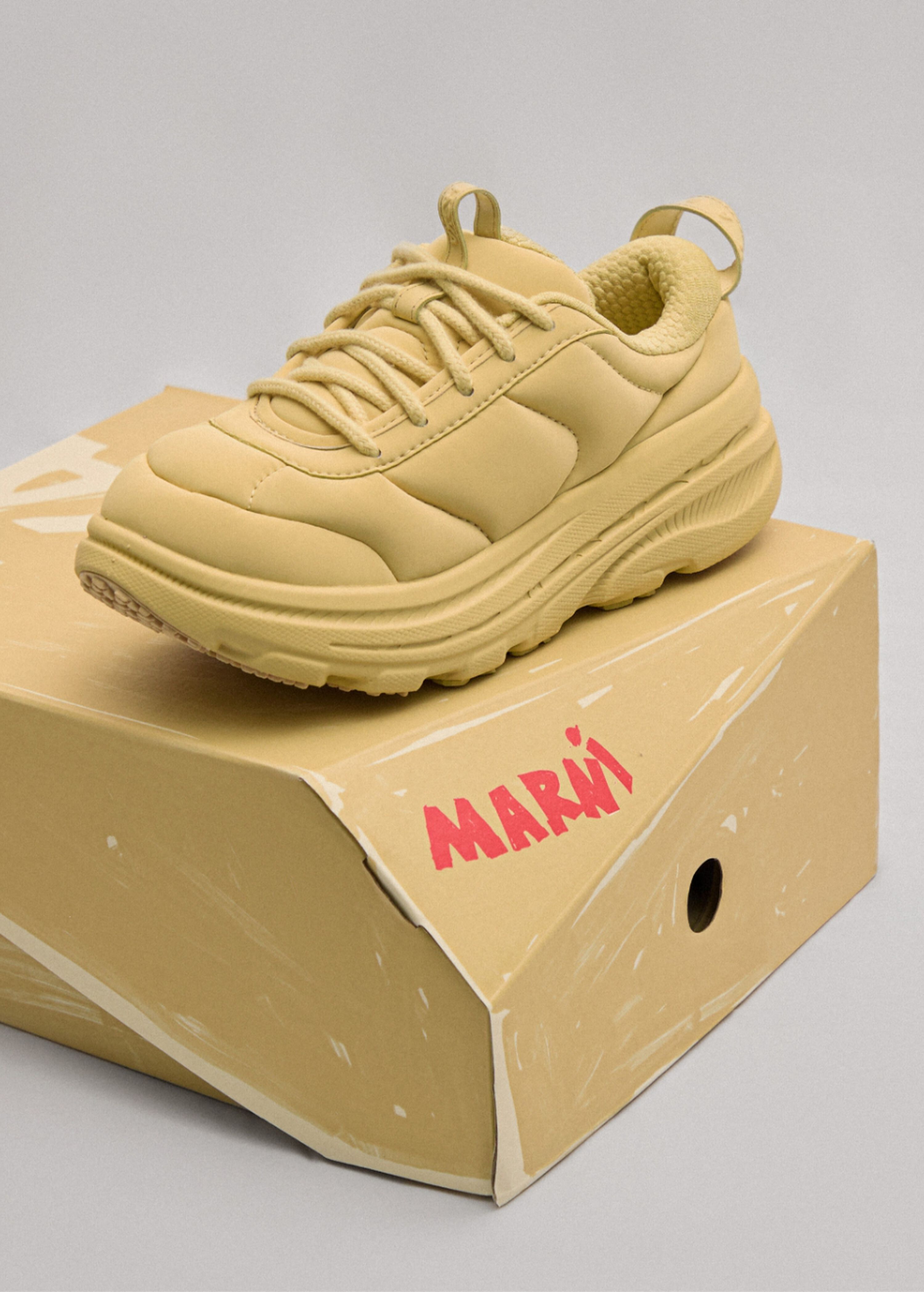 04_HOKA_LP_DESK+MOB_REVEAL.jpg?sw=3000