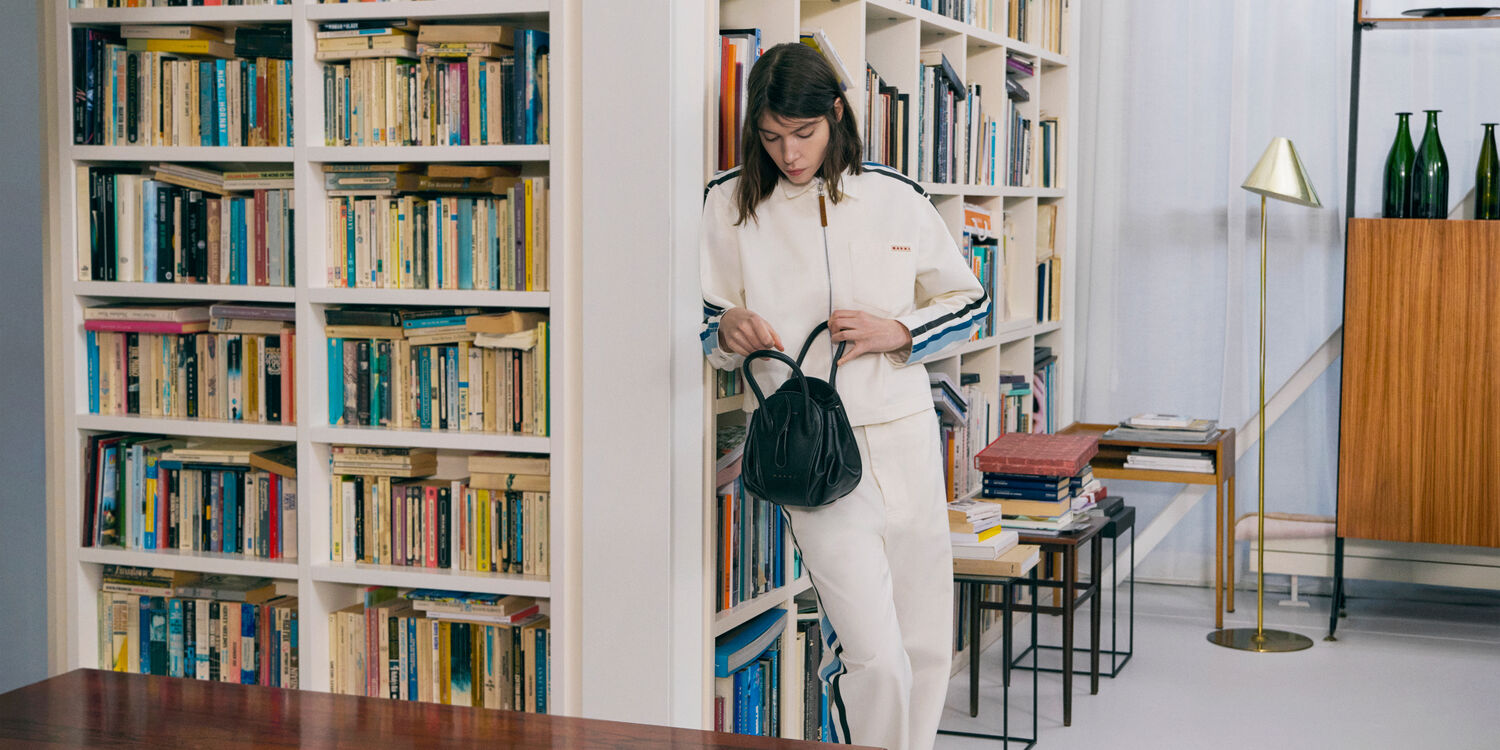 Zip shirt with stripes