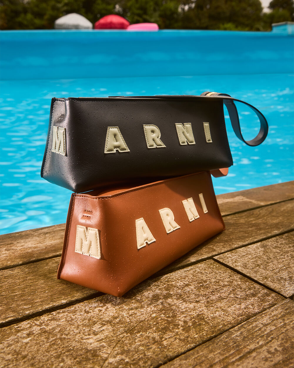 Brown leather Museo baguette bag