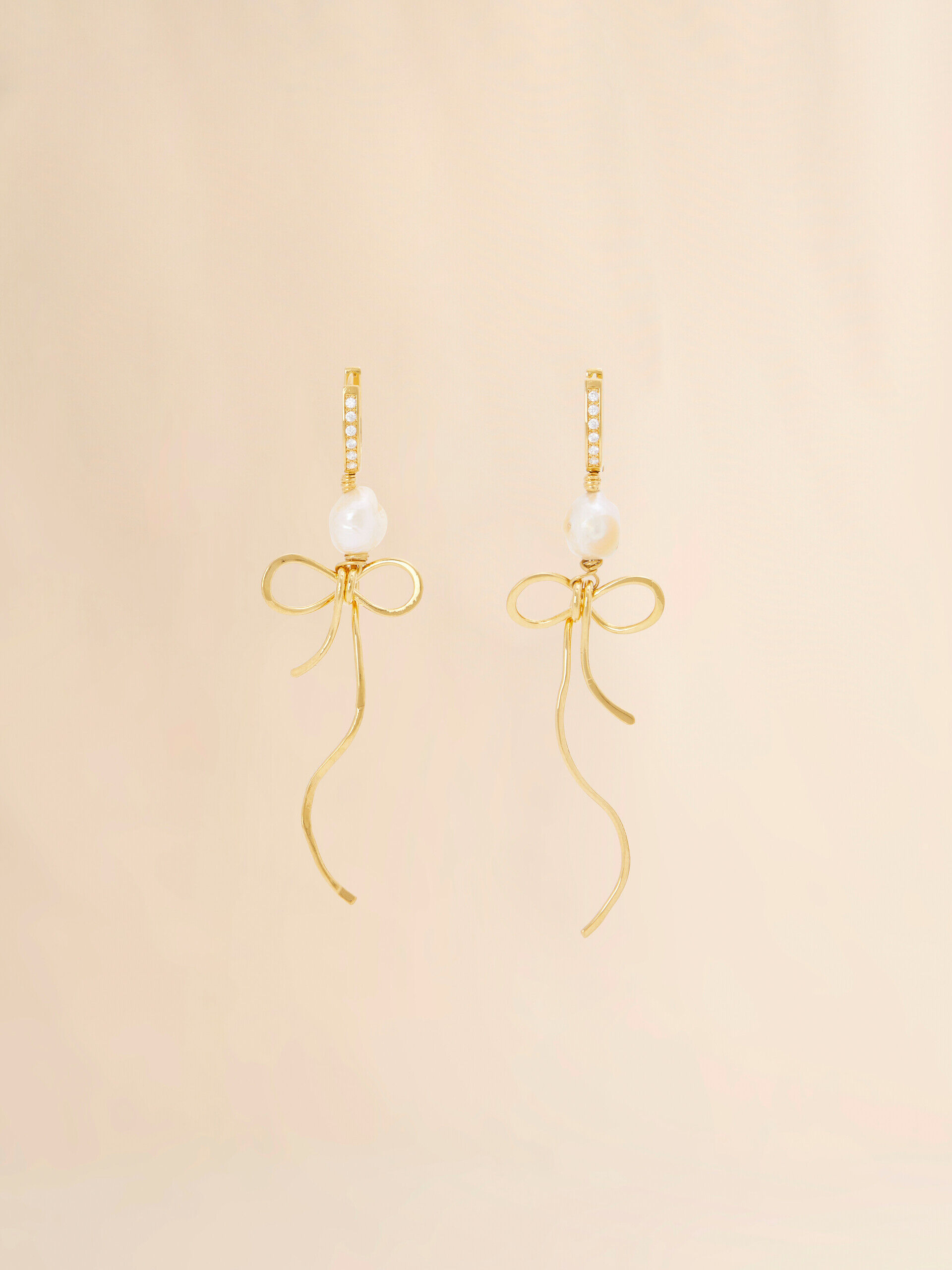 【MARNI】ドロップ パール ピアス MARNI ゴールド Bow ドロップイヤリング、パール付き | Marni