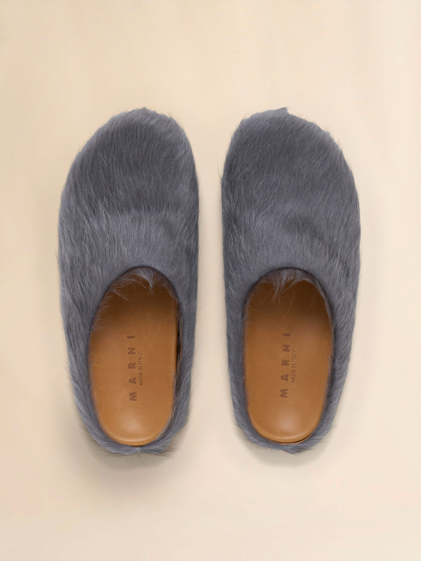 Blue long hair calfskin Fussbett sabot - Clogs - Image 4