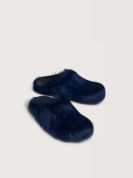 Deep blue long hair calfskin Fussbett sabot - Sandals