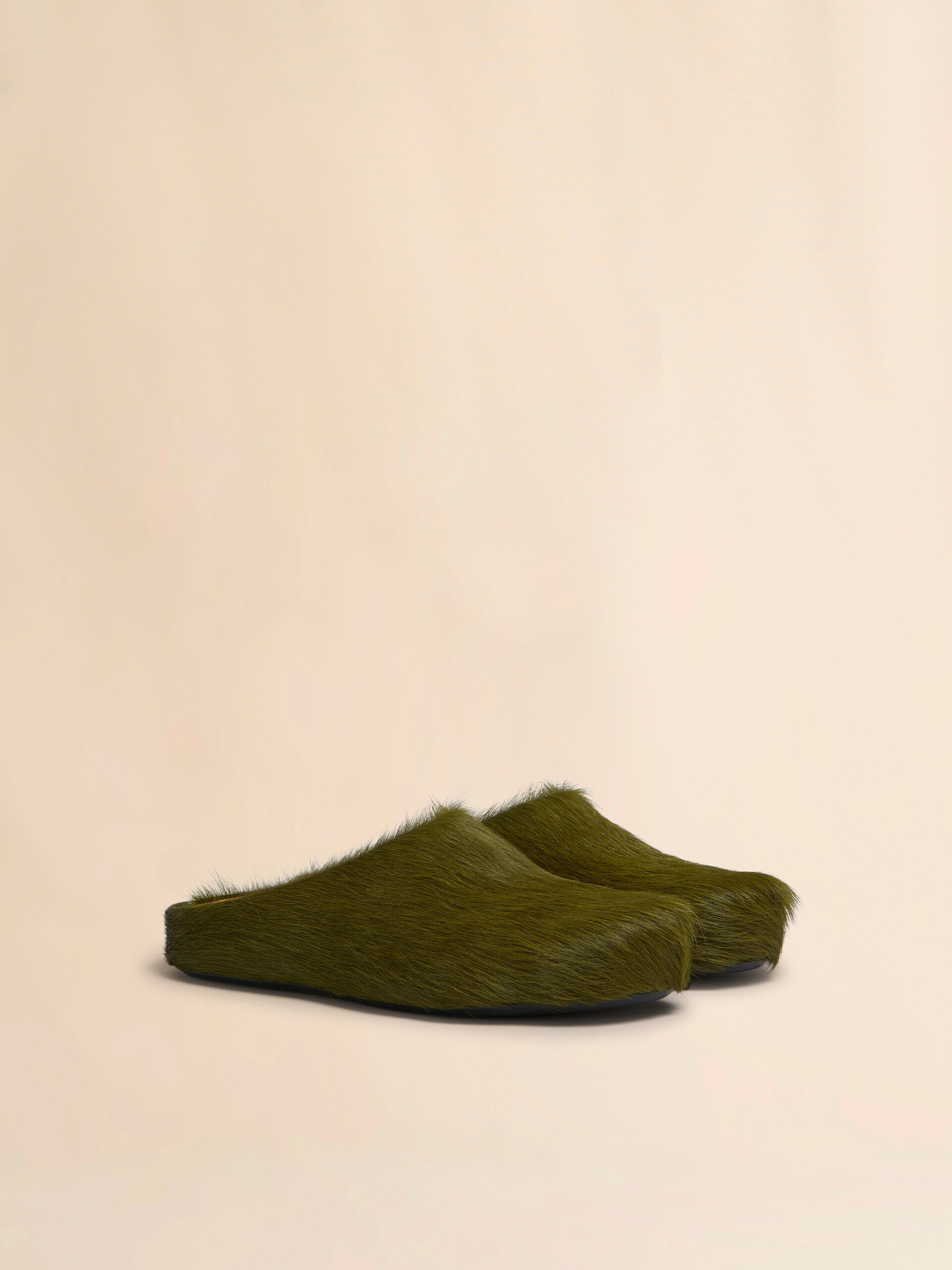 Deep green long hair calfskin Fussbett sabot | Marni
