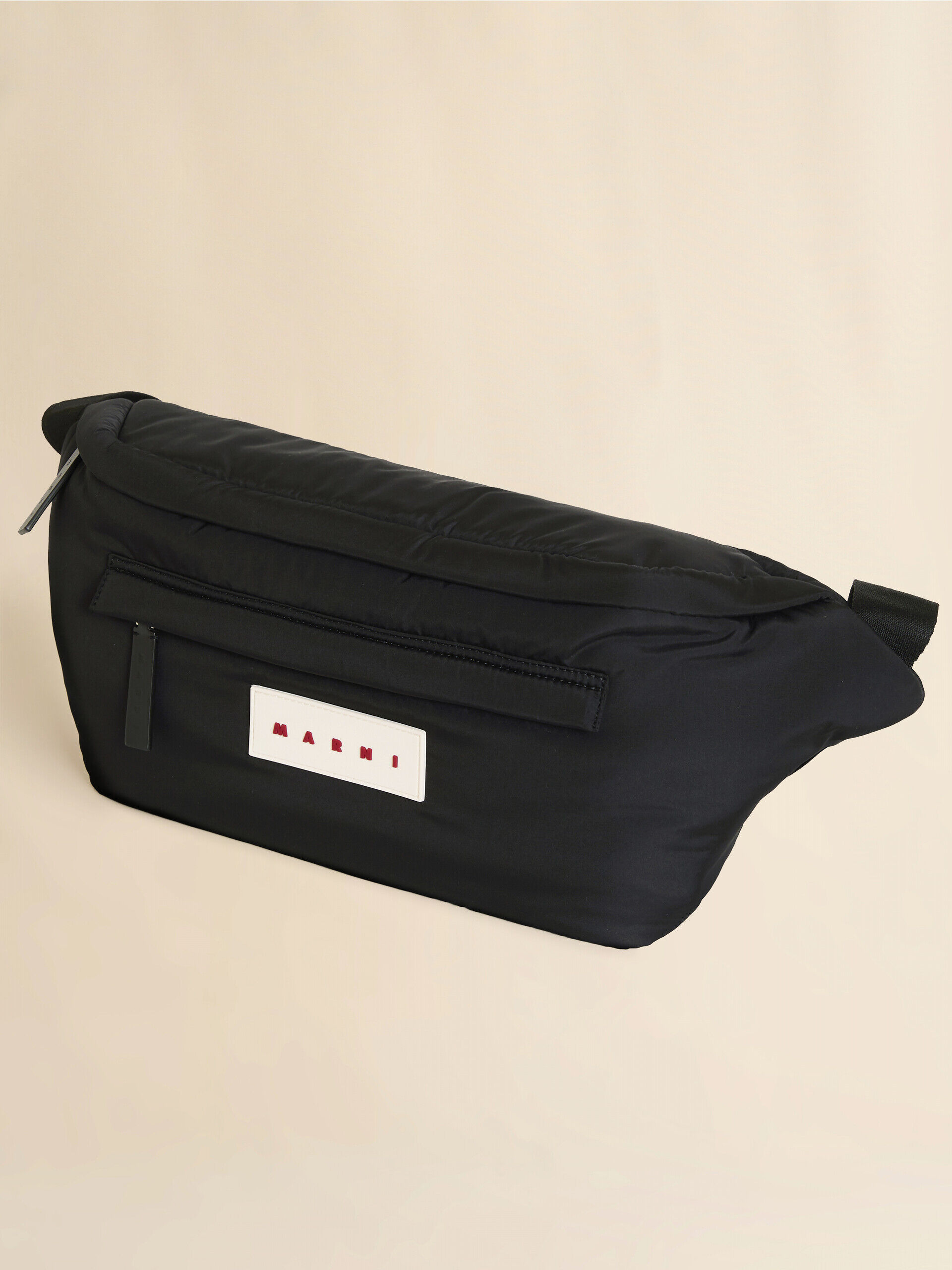 ブラックPuff ボディバッグ | Marni