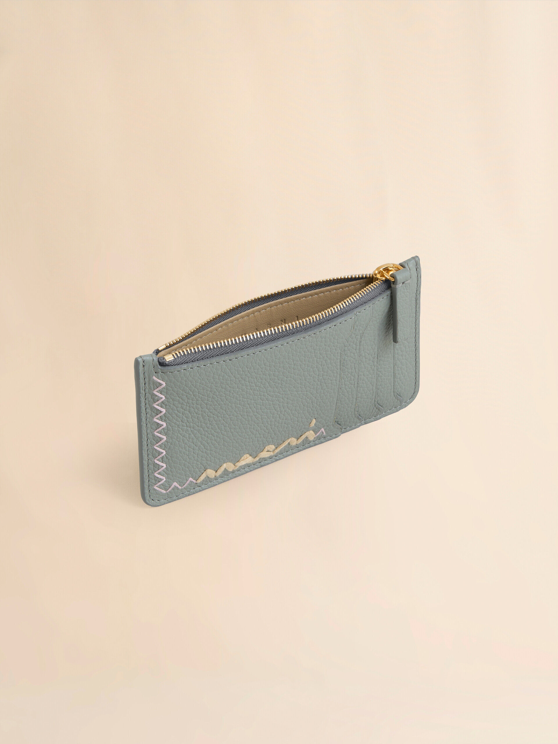 ◆送料・関税込み◆MARNI ロゴ クレジットカードホルダー ホワイト＆ブルー レザー製ストライプカードホルダー | Marni