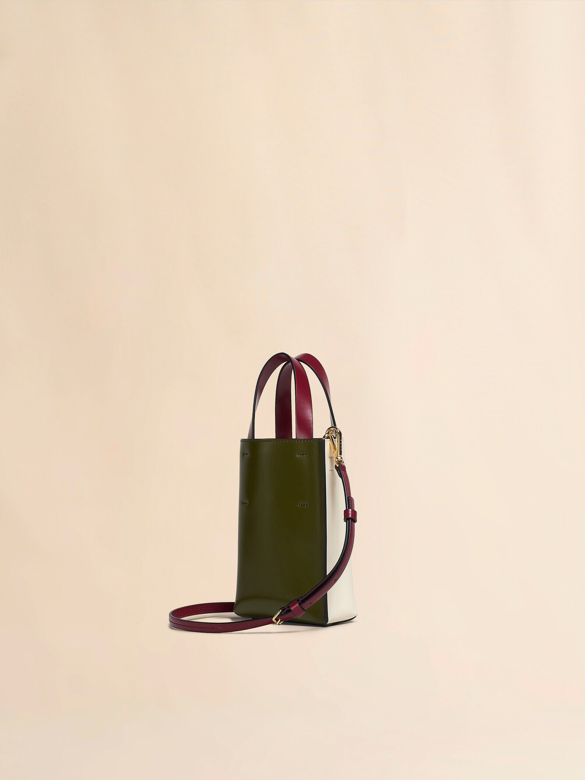 トートバッグ MARNI NANO MUSEO BAG MUSEO nano bag in black leather | Marni