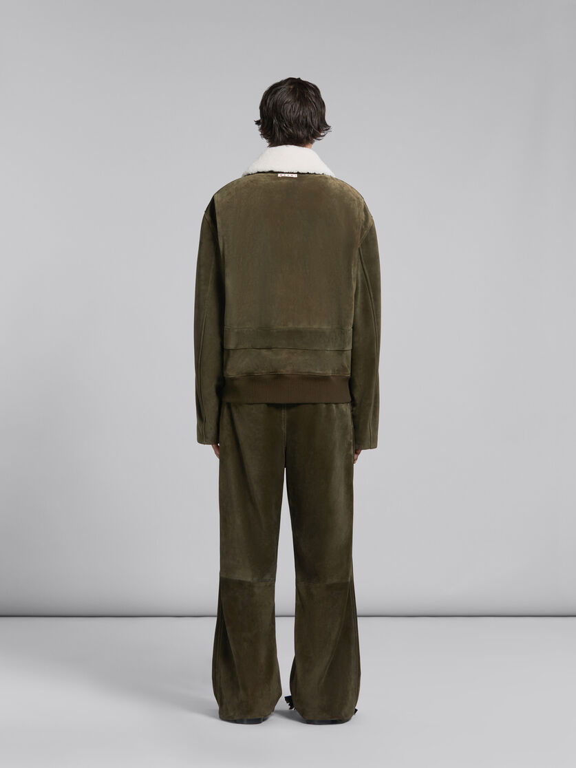グリーン スエード製ジャケット、シアリング製カラー | Marni