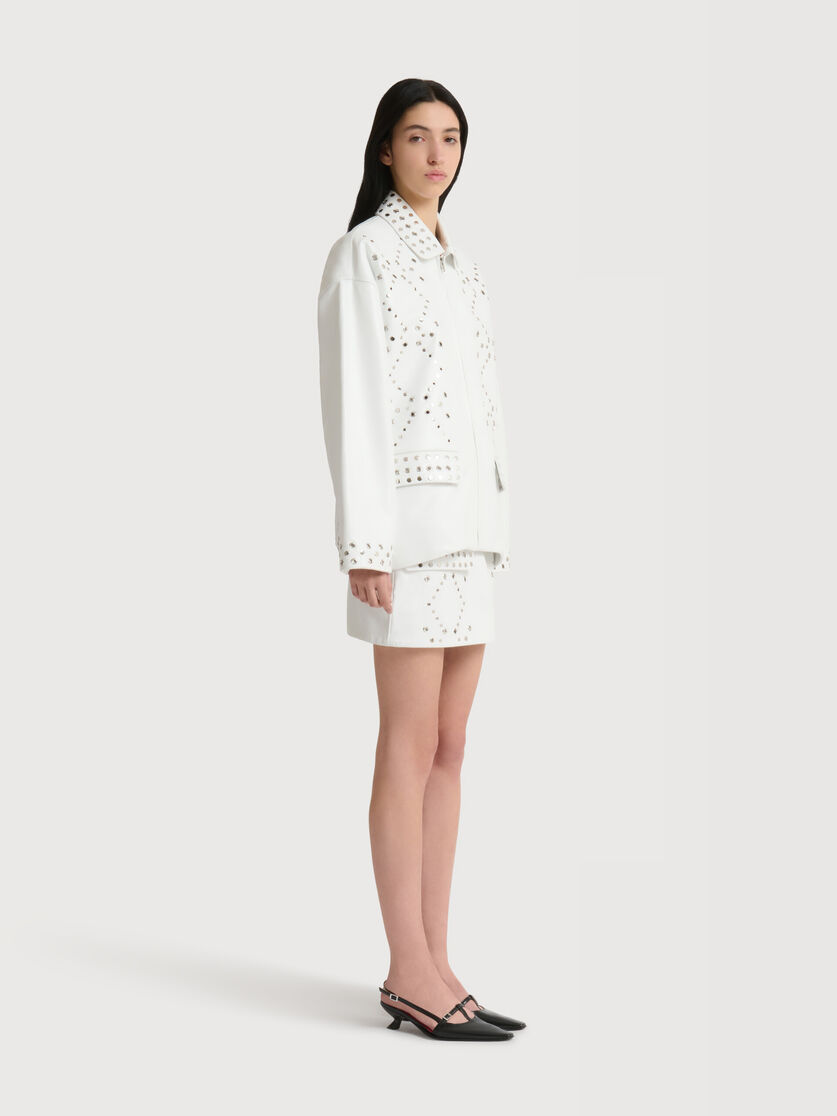 White leather mini skirt with studs, Image 3