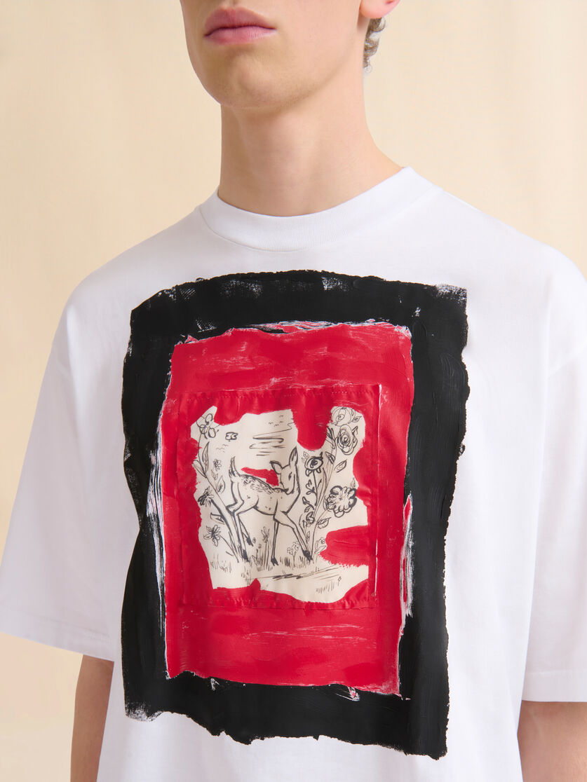 White cotton T-shirt with fawn print - Shirts - Image 4