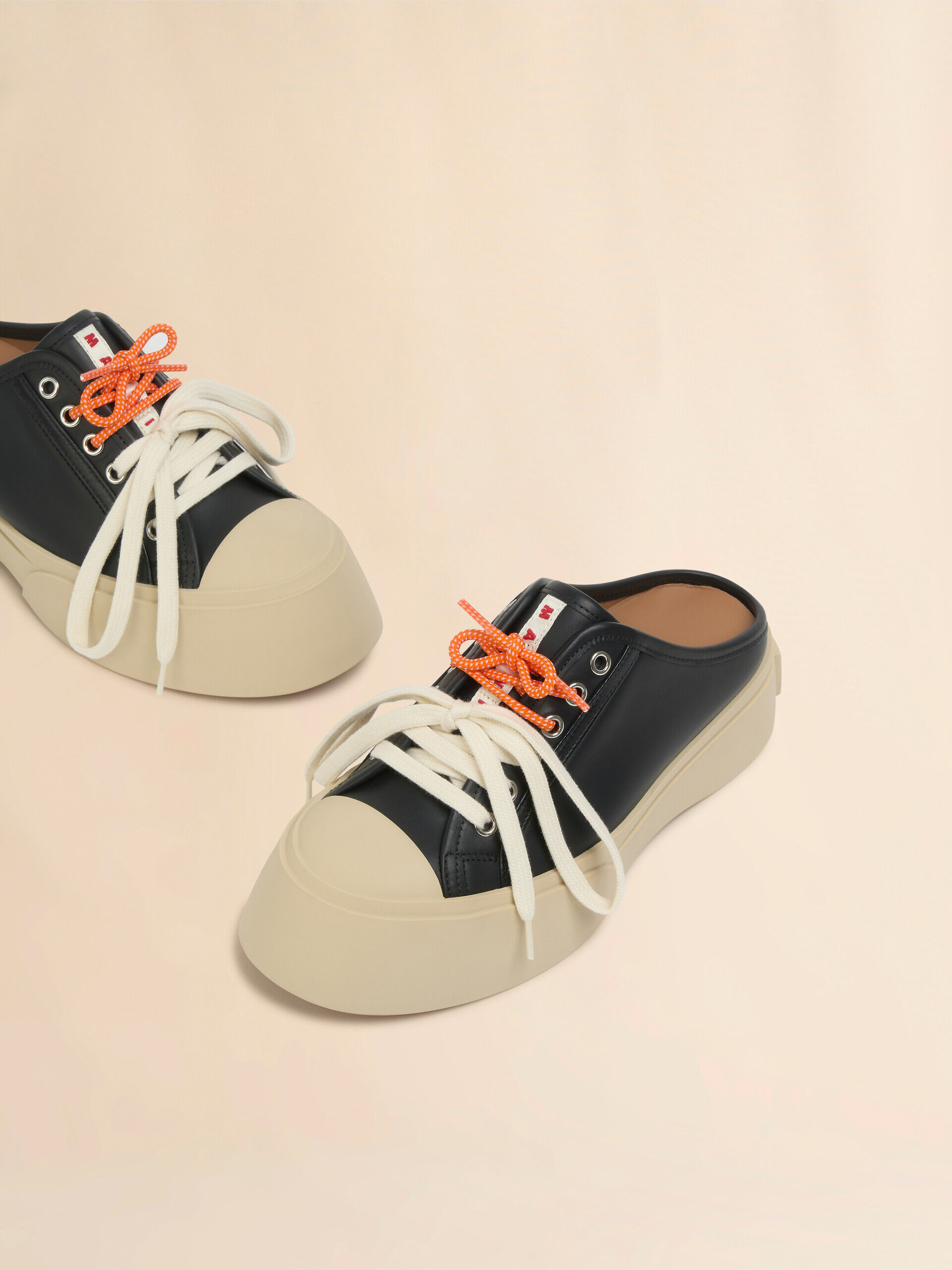 スニーカー MARNI Woman Sneakers Black SNZW018502P7226 00N99 MARNI Woman Sneakers Black SNZW018502P7226 00N99 (MARNI