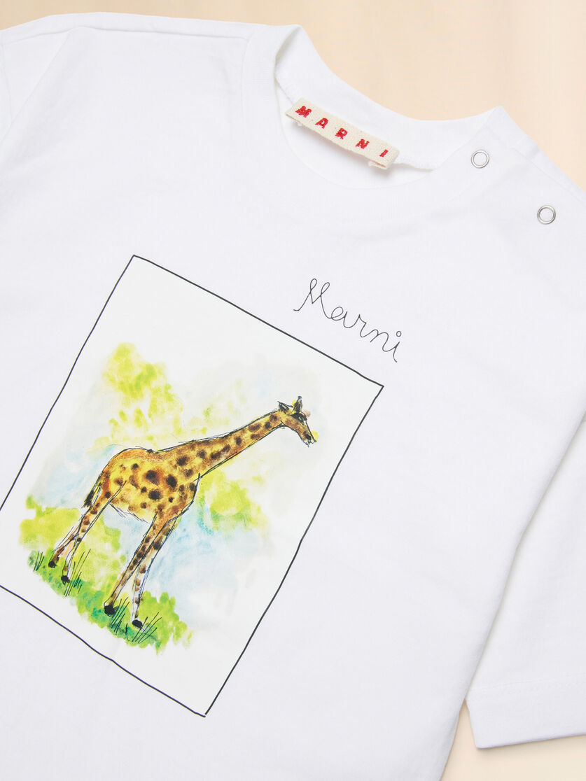 White cotton T-shirt with giraffe print, Image 3