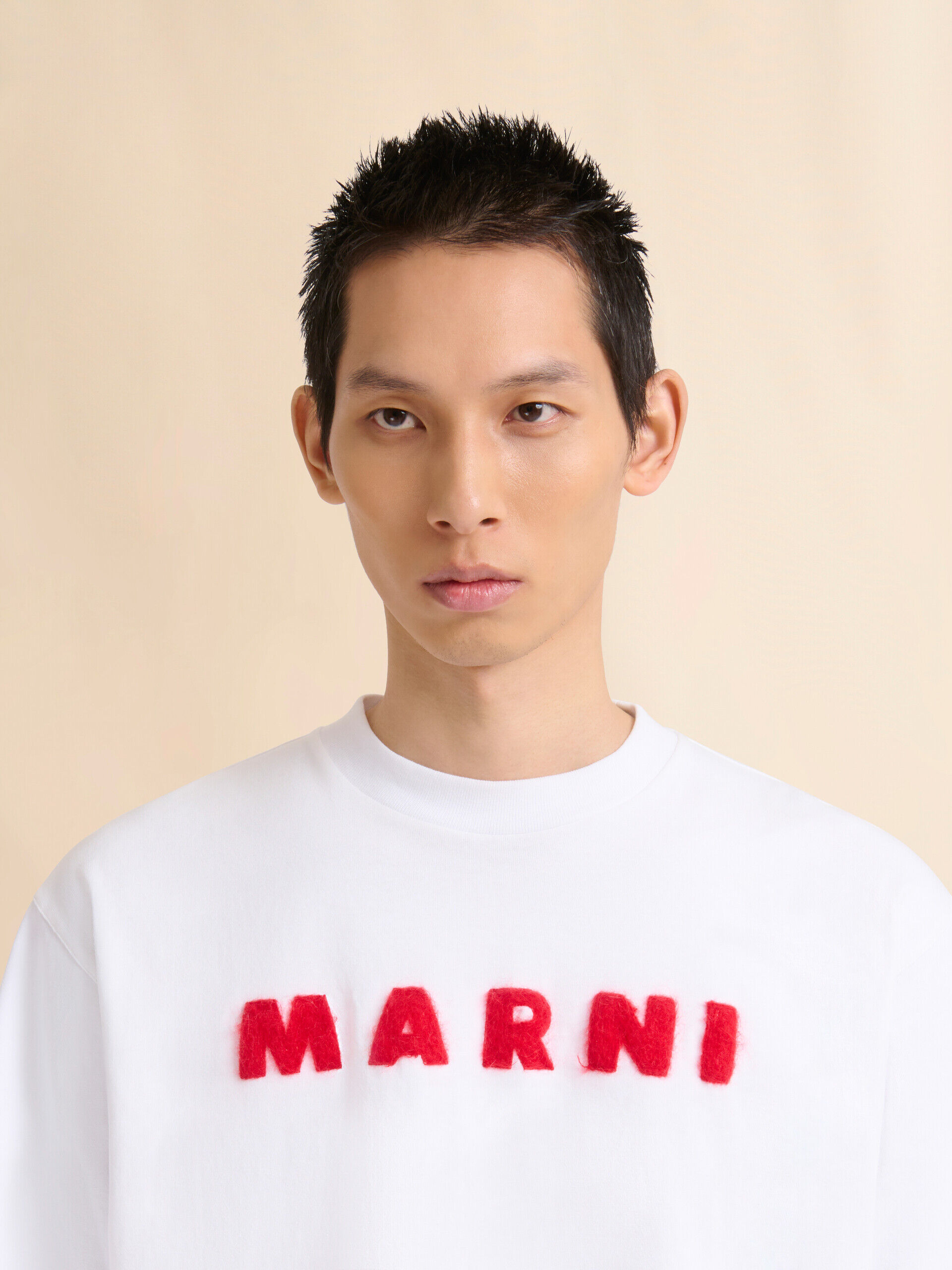 ホワイト コットン製T-シャツ、モヘアパッチ付き | Marni