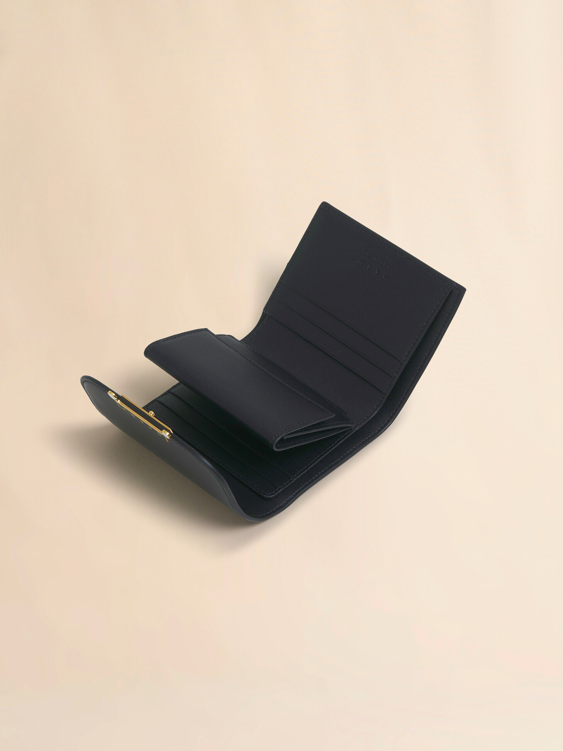 【MARNI】ENVELOPE WALLET Black leather Envelope trifold wallet | Marni