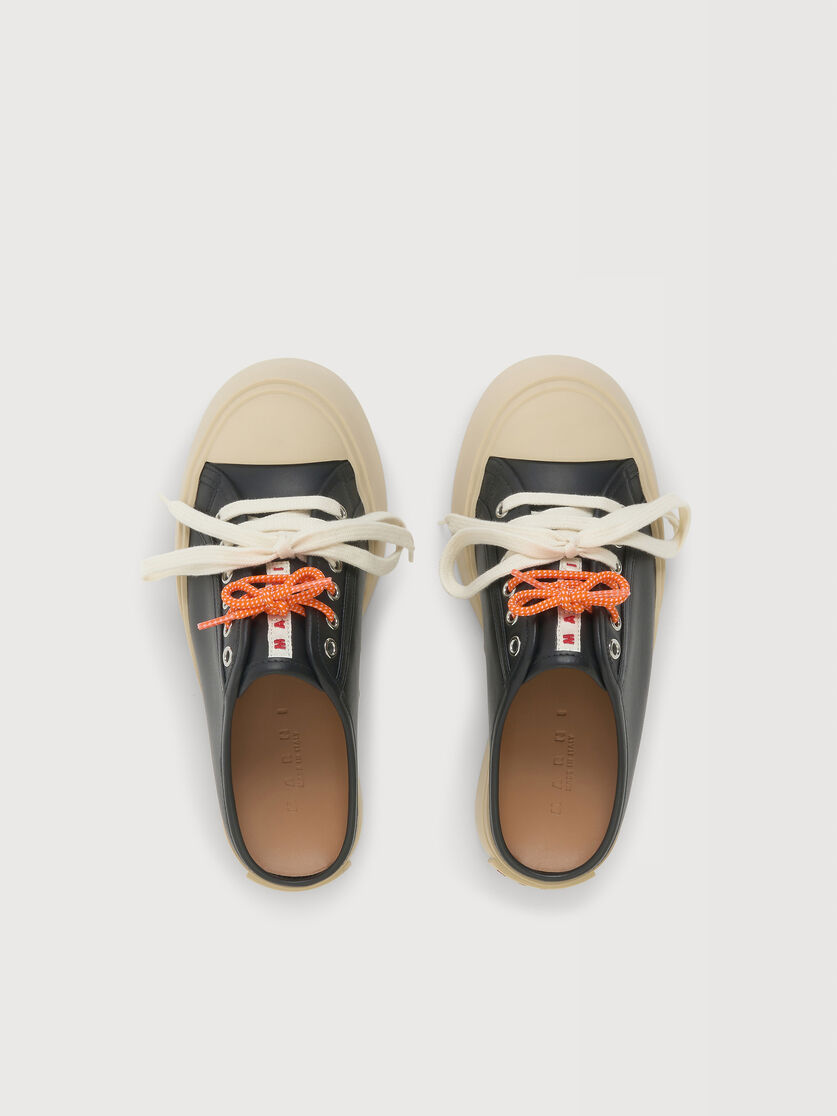 Sneaker Sabot Pablo aus schwarzem Leder, Image 4