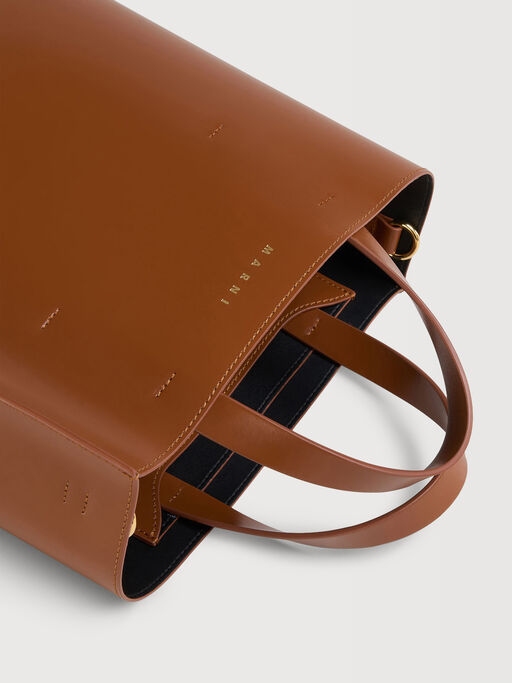 Museo small Bag in brown leather - Shopping Bags