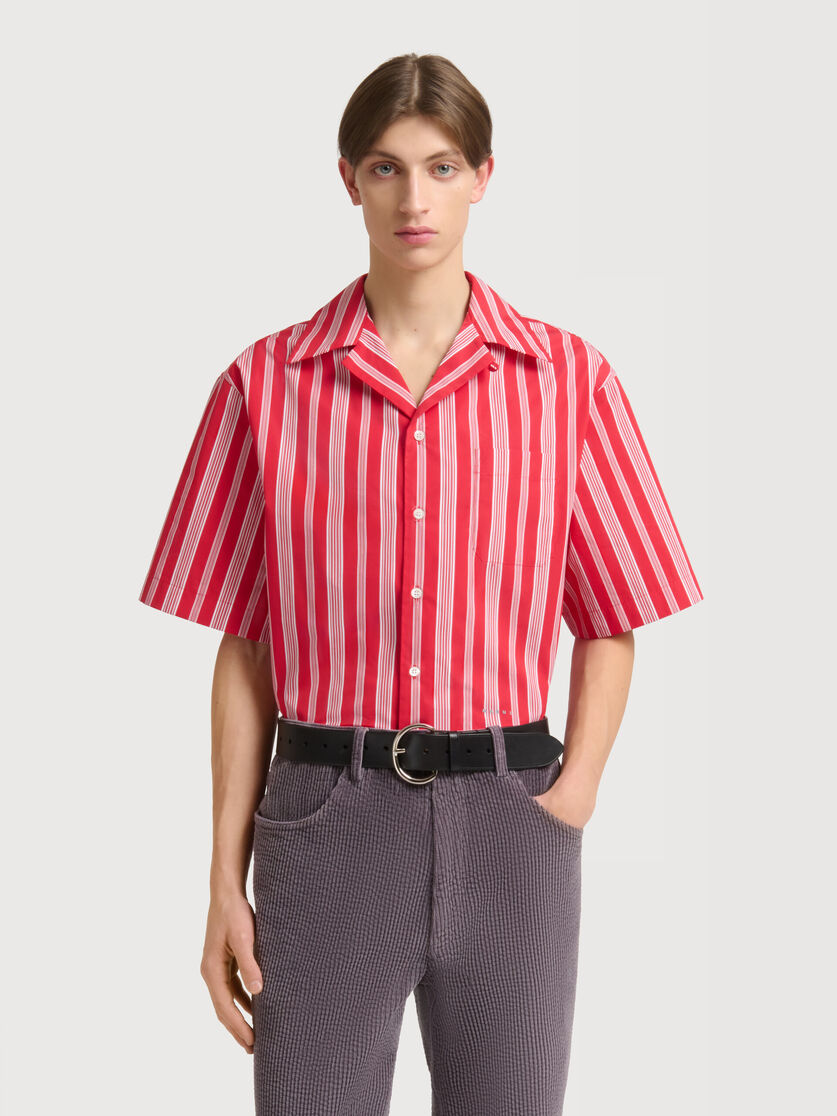 Red striped poplin shirt, Image 2