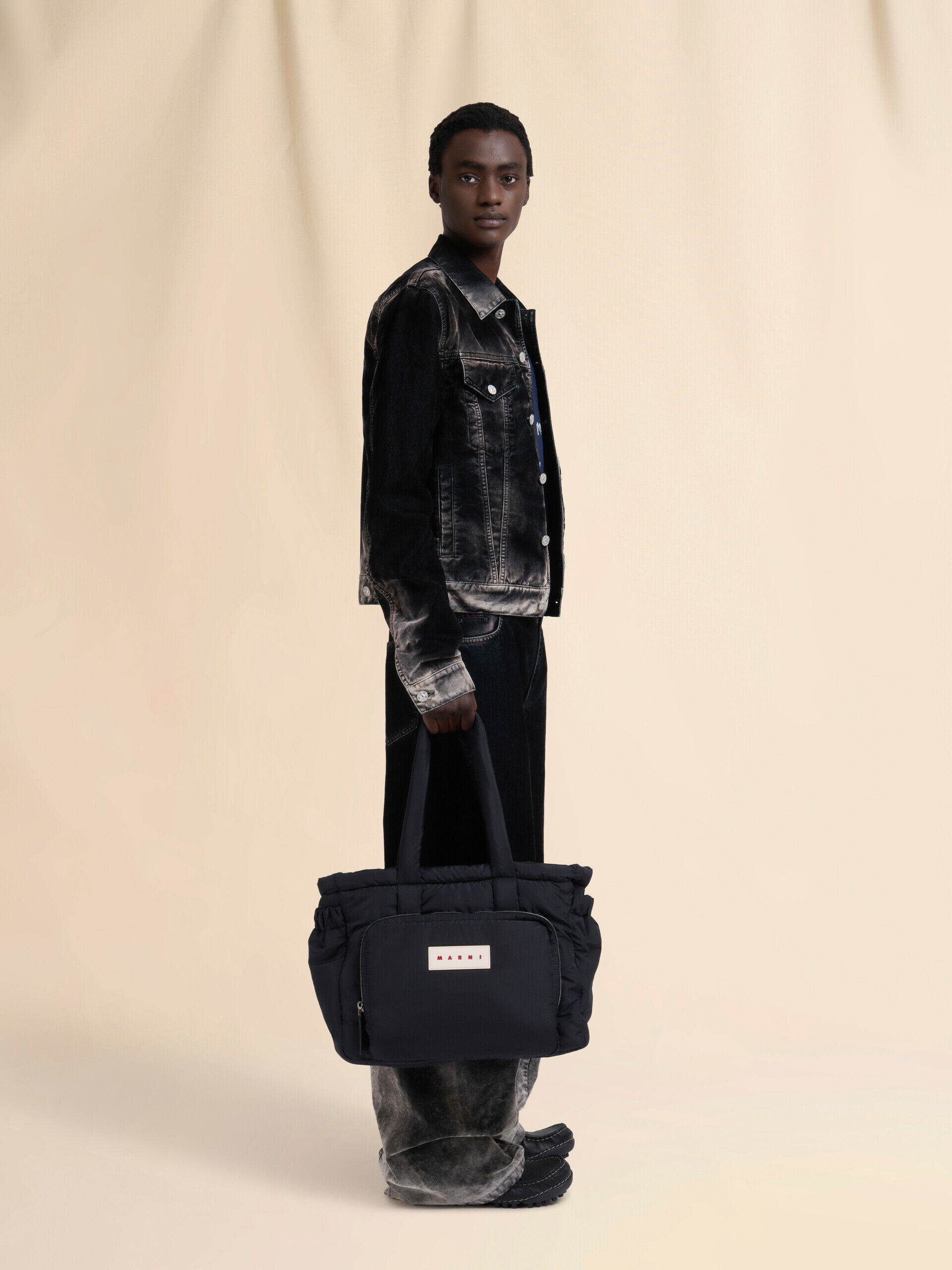 新作・大人気【MARNI】ブラック ナイロン製 Puff スモールトート ブラック ナイロン製 Puff スモールトートバッグ | Marni