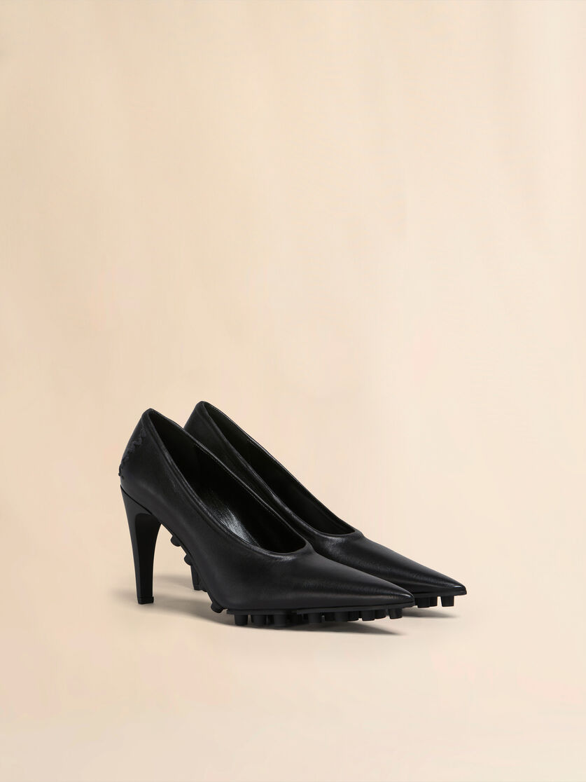 Décolleté Spike in nappa nera - Décolleté - Image 2