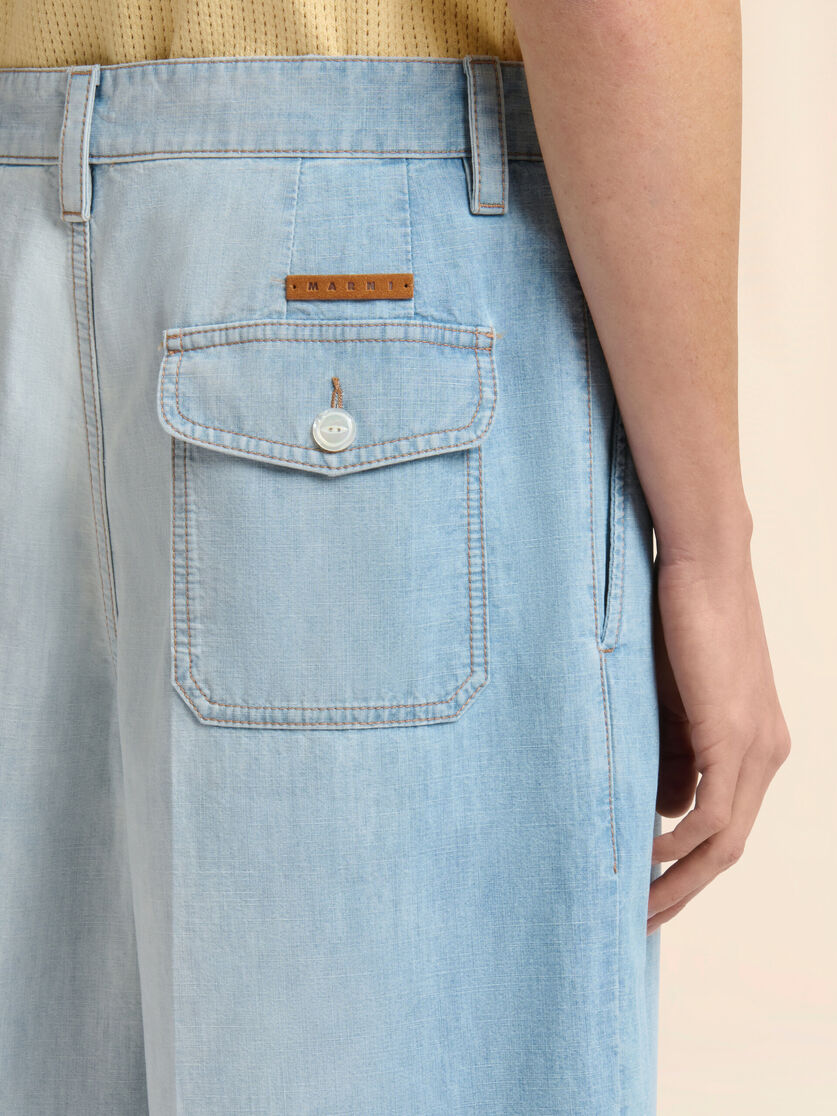 Light blue chambray shorts with foulard, Image 4