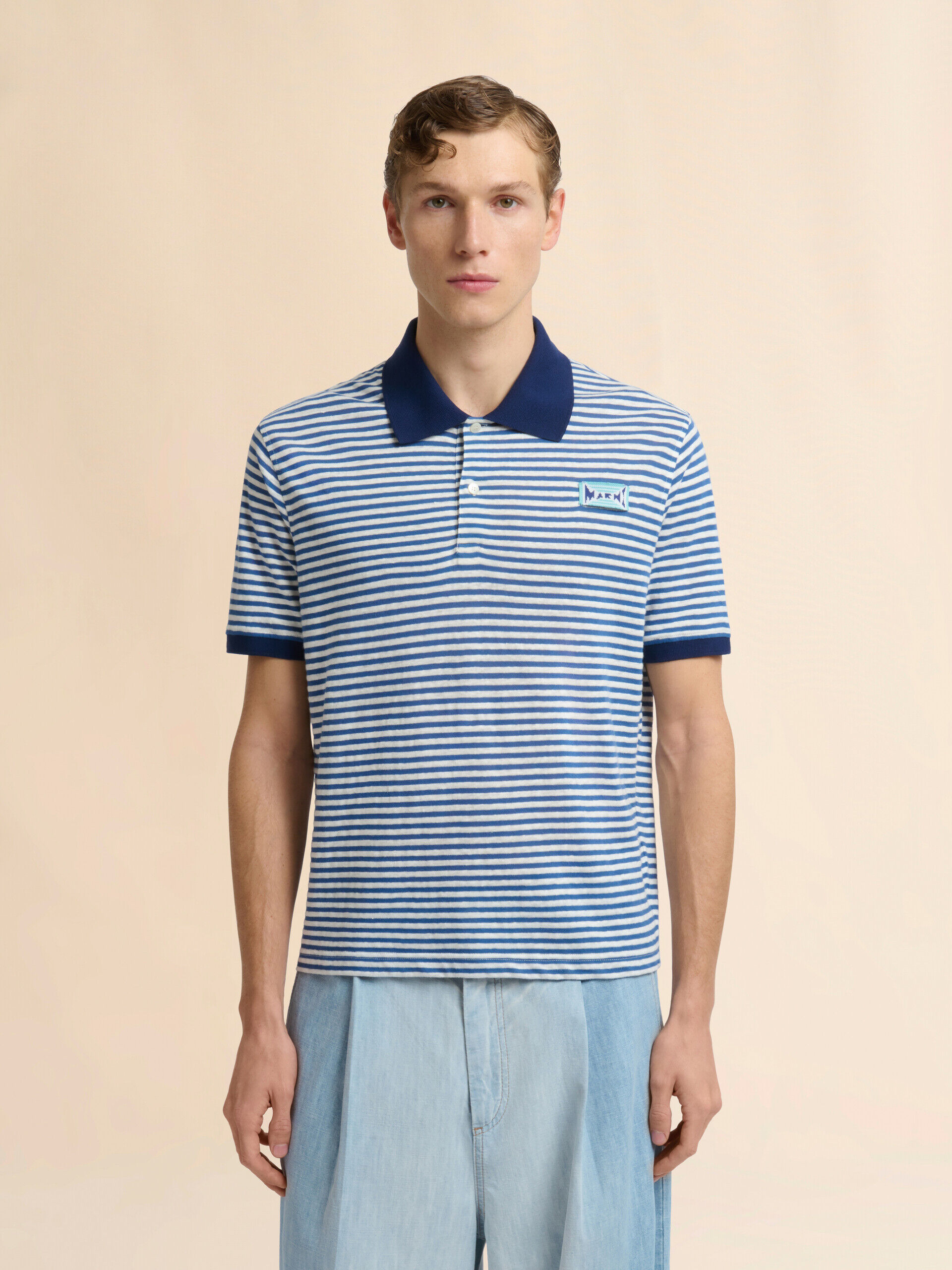 MARNI ネイビーとホワイト ストライプ ポロシャツ Blue striped linen blend polo shirt | Marni