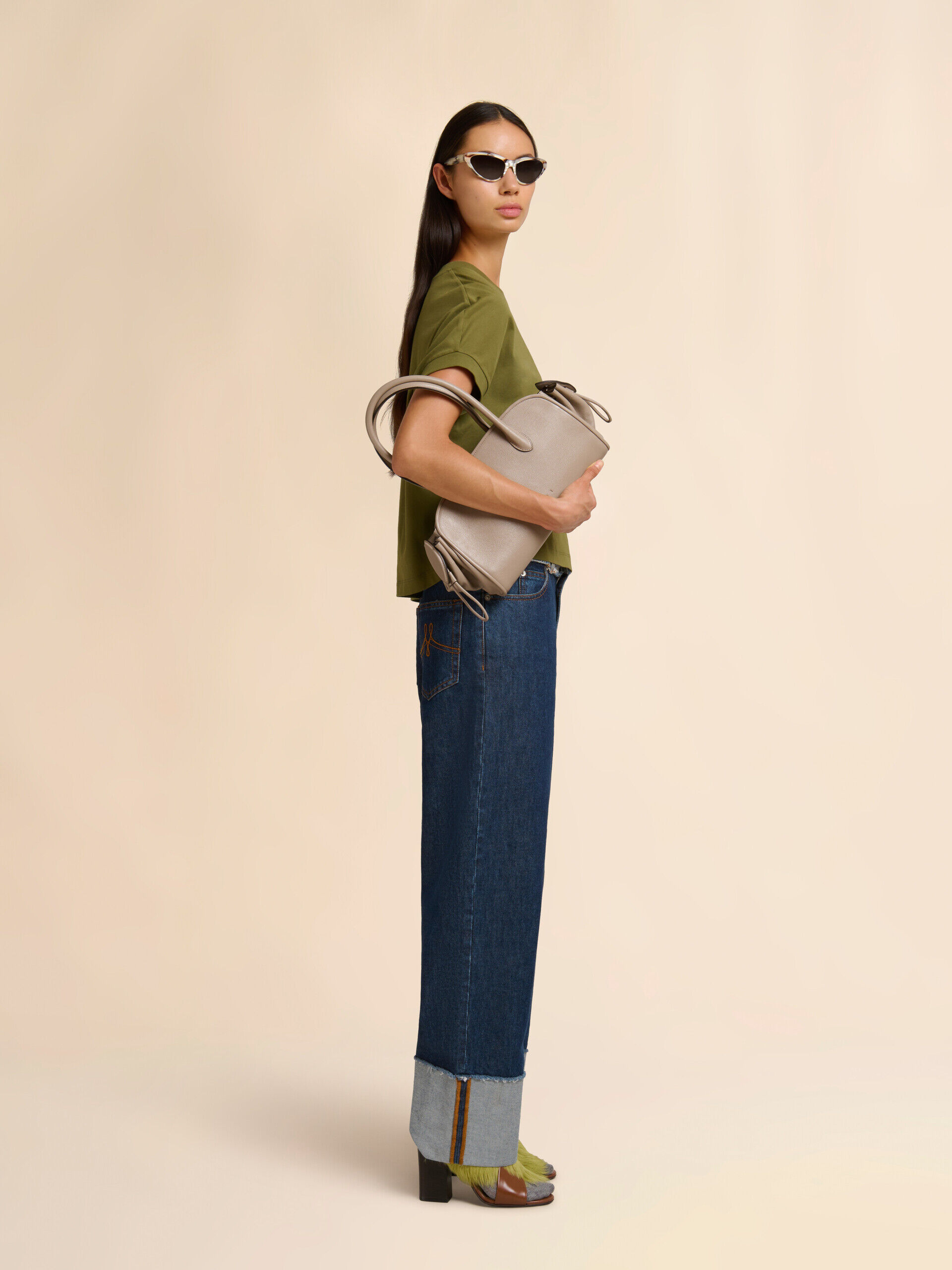 新品タグ付✴︎正規品MARNI プリントTシャツ オリーブ 40 Marni Frameロゴ グリーン コットンコクーンTシャツ | Marni