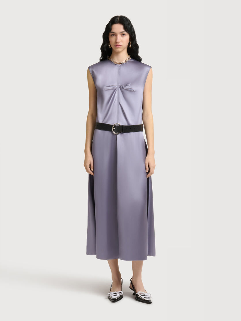 Grey satin sleeveless dress with contrast stitching, Image 2