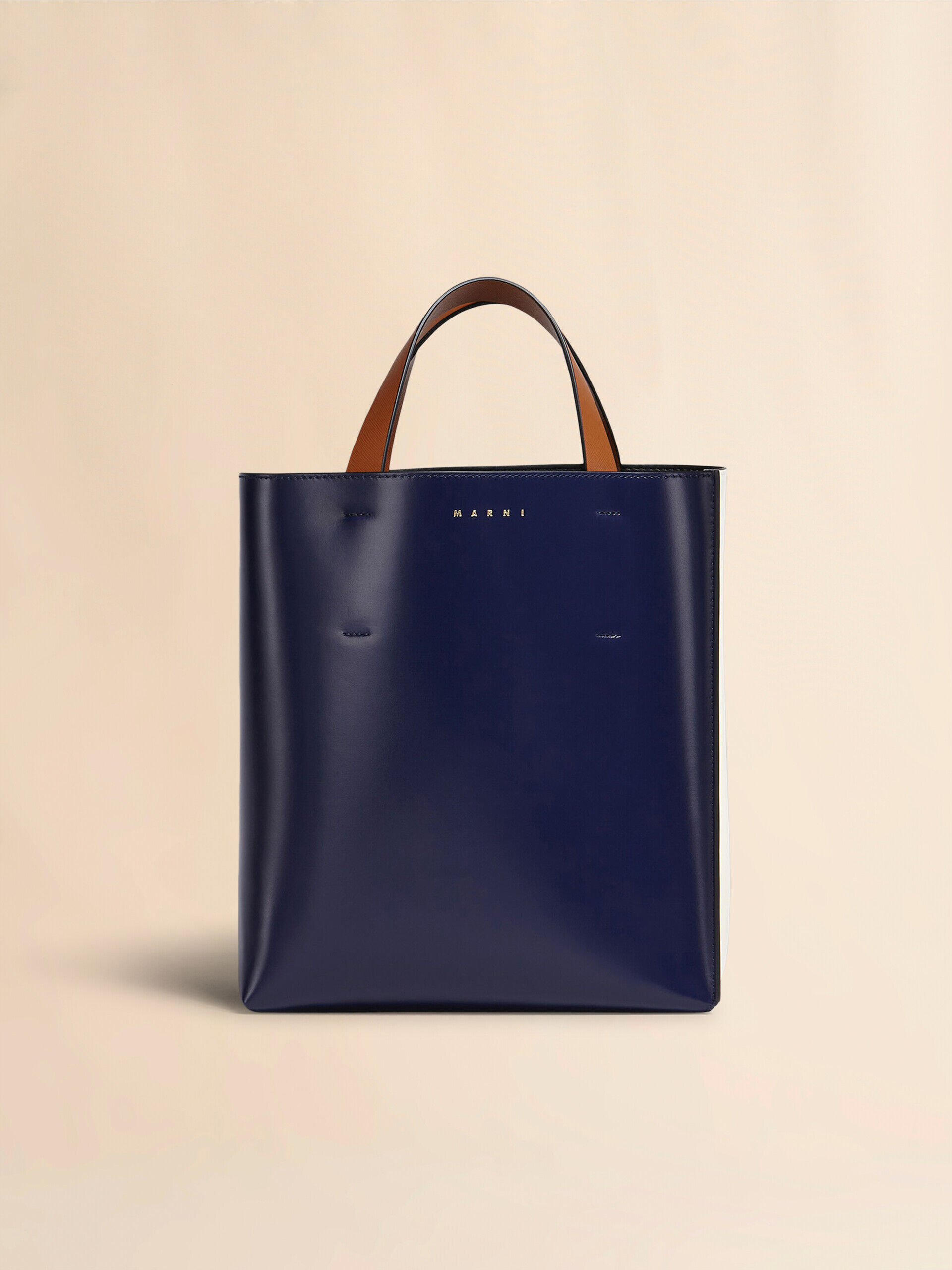 通販でクリスマス ブルー&ホワイト Marni | MUSEOスモールバッグ レザー ハンドバッグ
