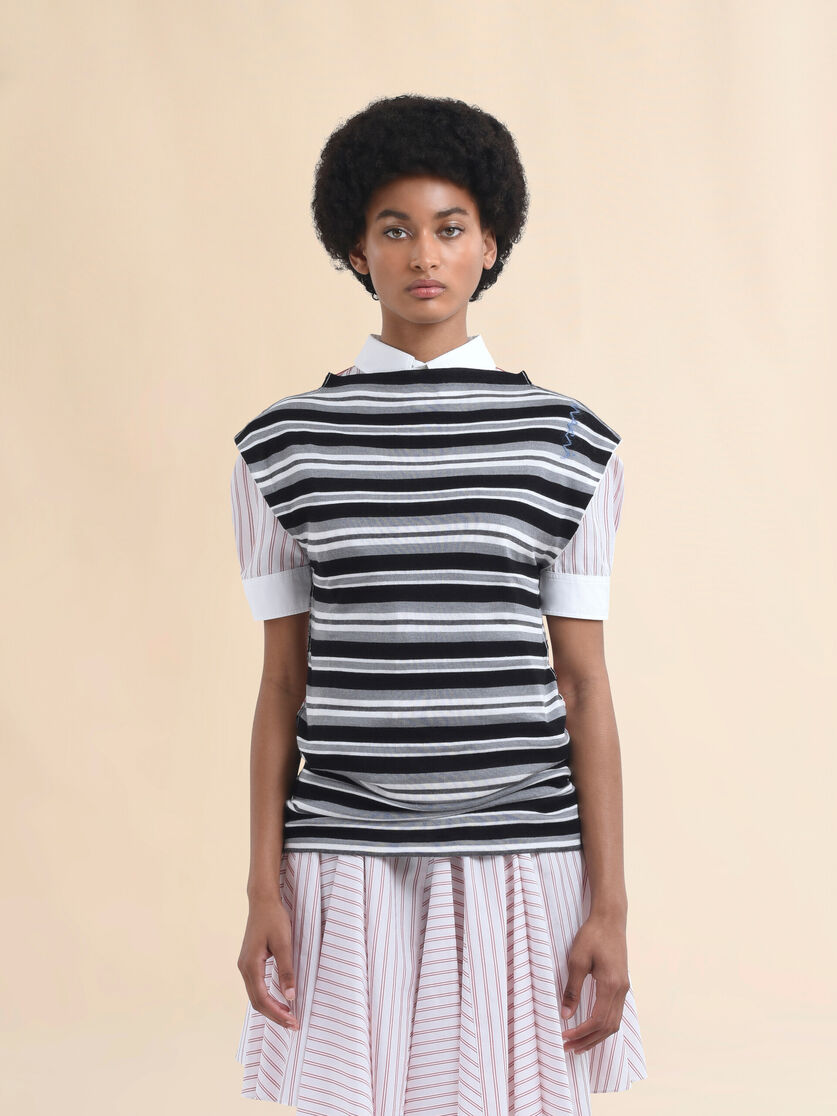 Sleeveless striped knitted top with contrasting back panel - Pullovers - Image 2