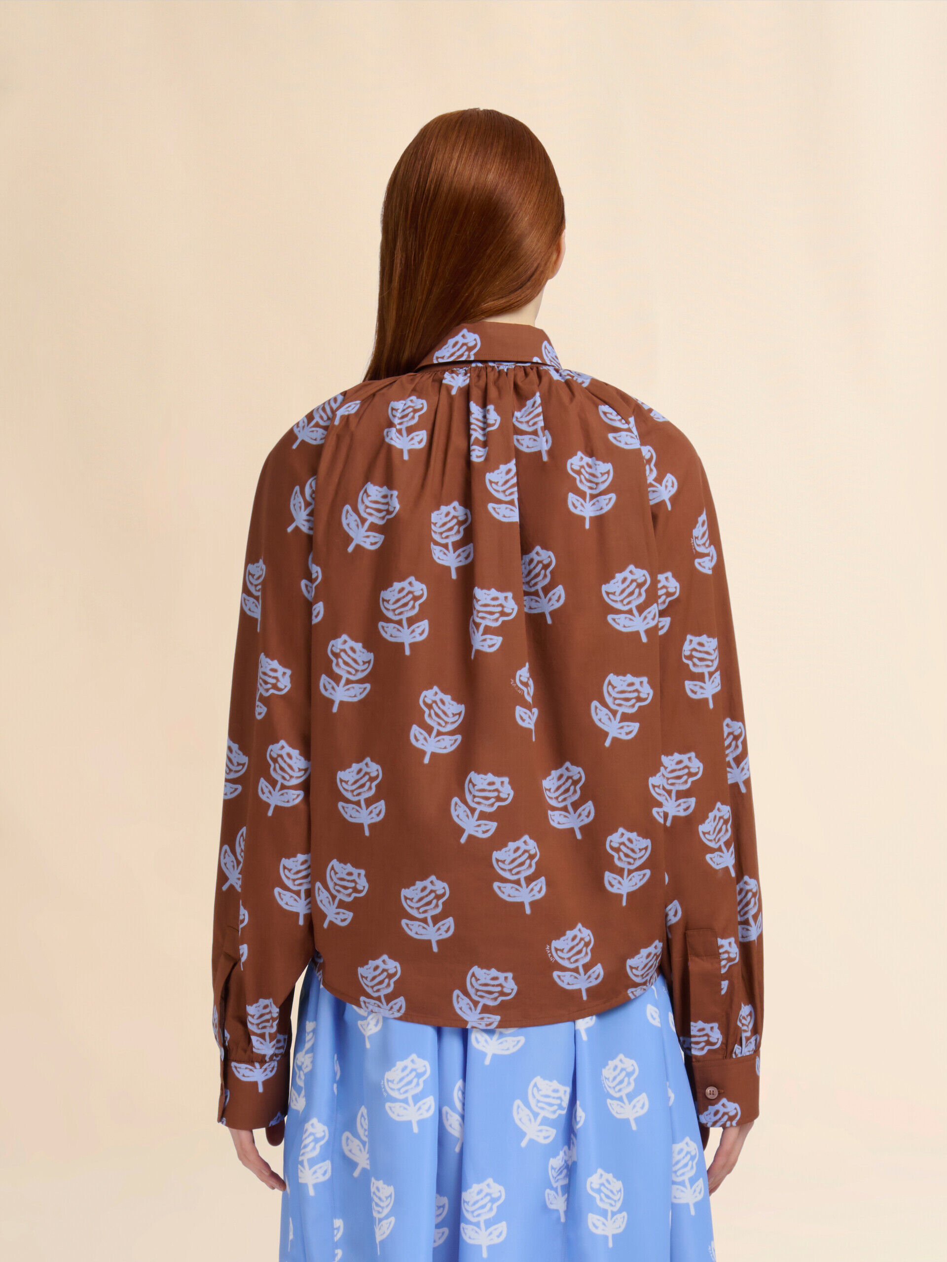 MARNI - MARNI（マルニ） フローラルプリント 長袖カットソー｜ブラウン系 38 ブラウン ポプリン製シャツ Sprayed Roses プリント | Marni