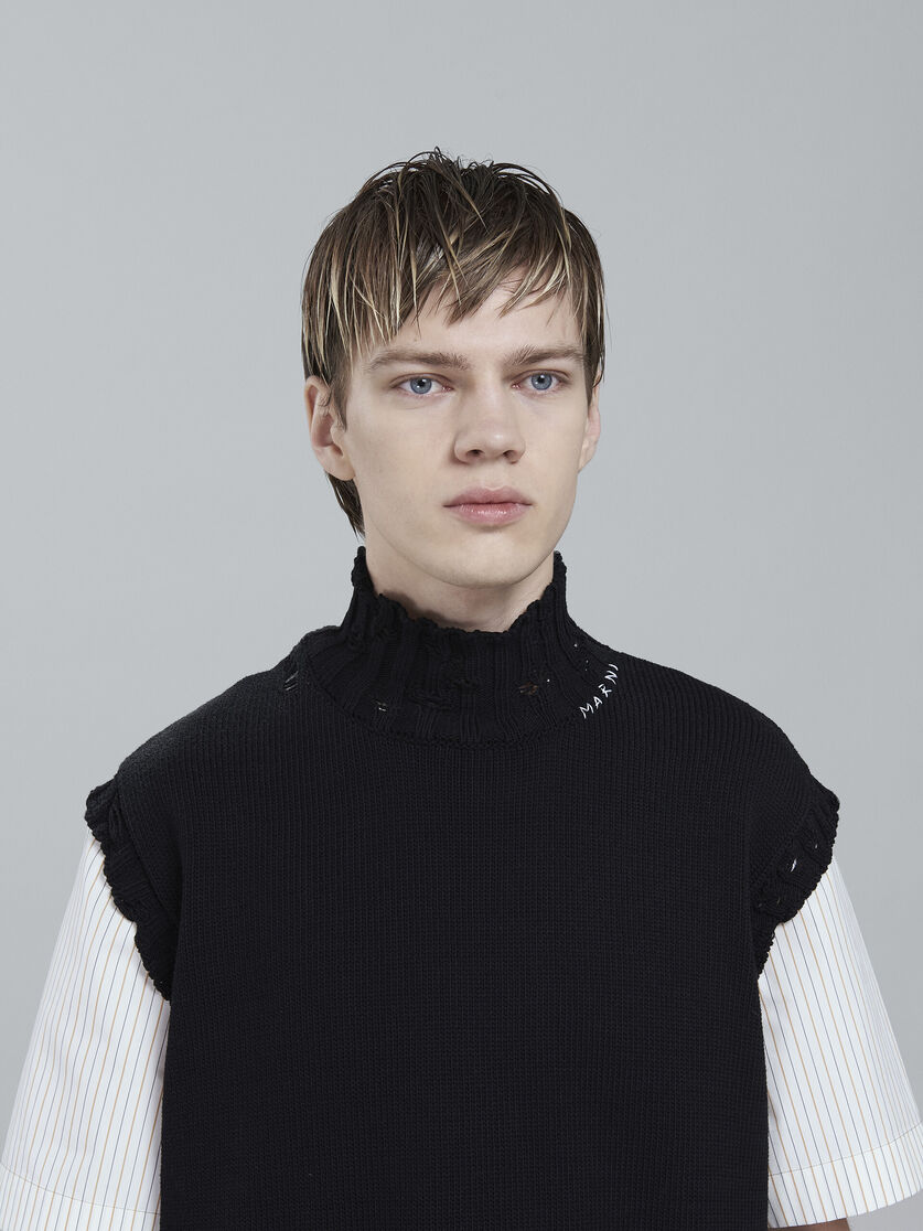 Black cotton vest - Pullovers - Image 4