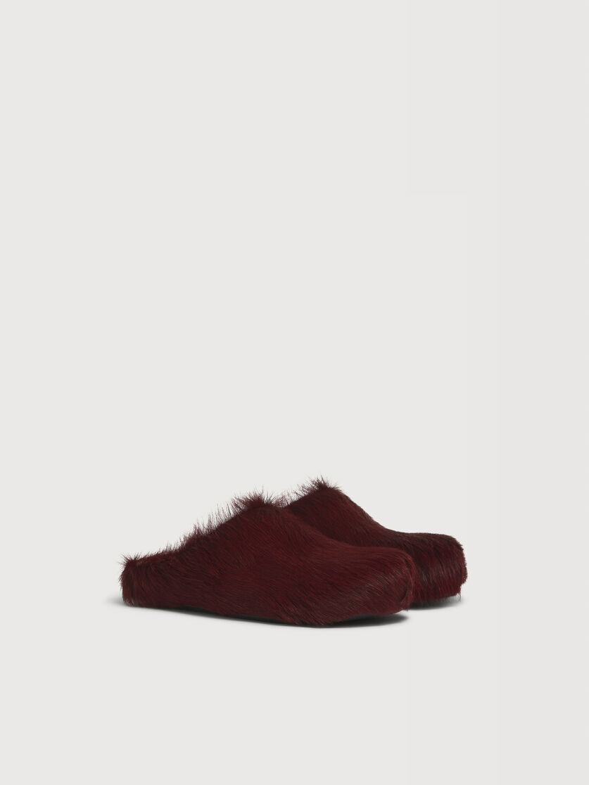 Burgundy long hair calfskin Fussbett sabot, Image 2
