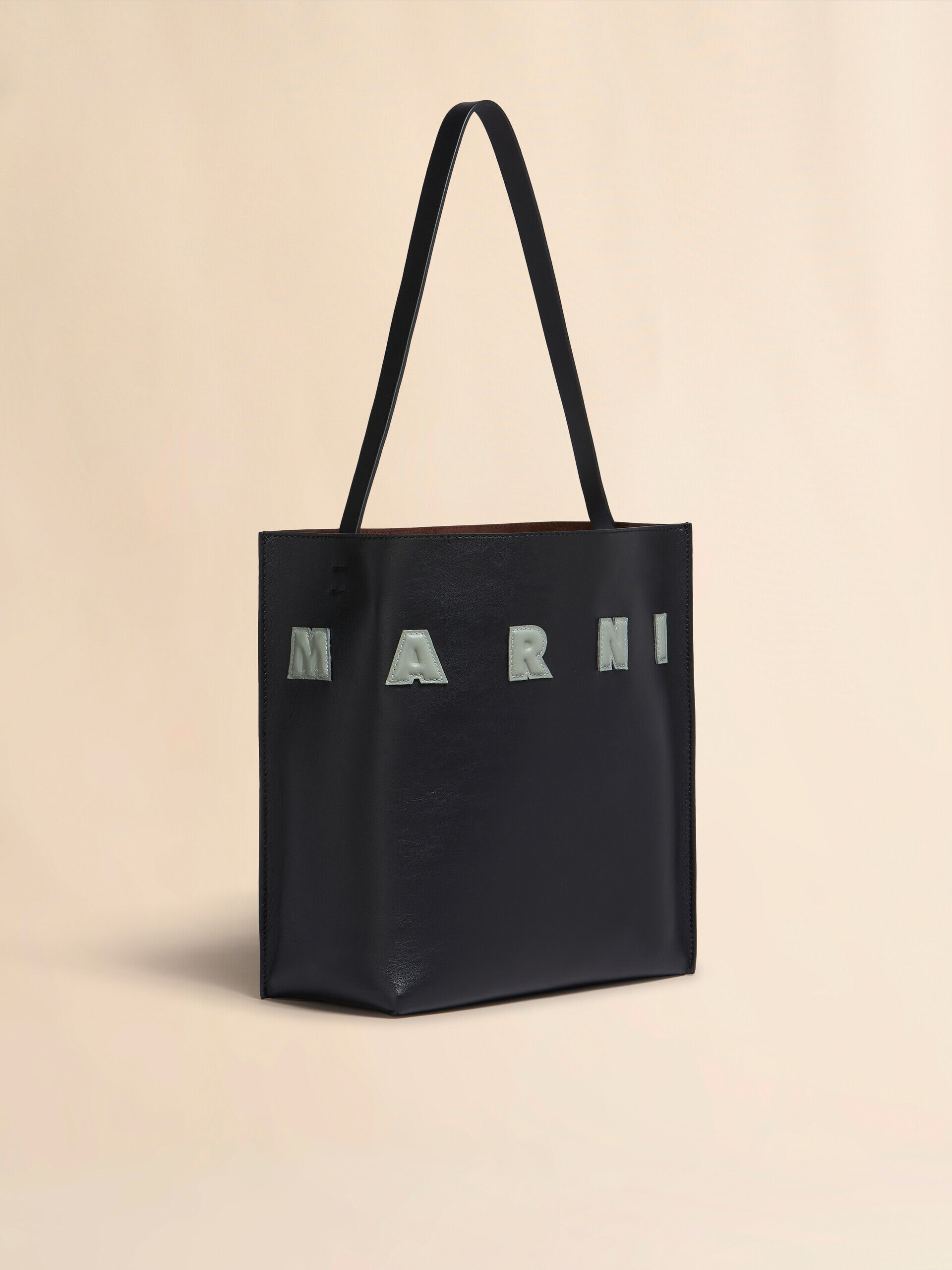 ブラック ホワイト レザー製 Museo スモールホーボーバッグ | Marni