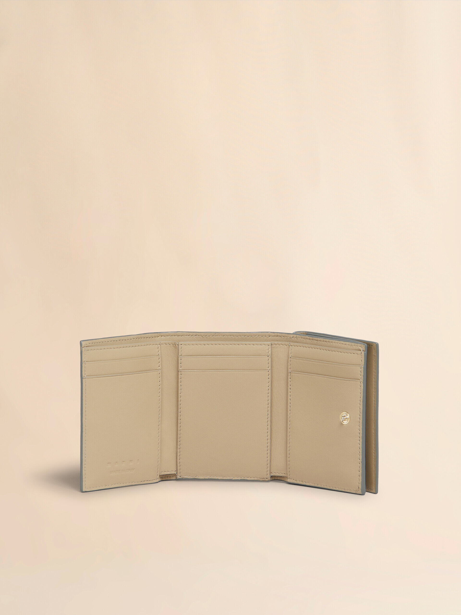 MARNI★素敵！Embroidered pebbled-leather wallet PFMI0103U1_P6533_00N27_F.jpg