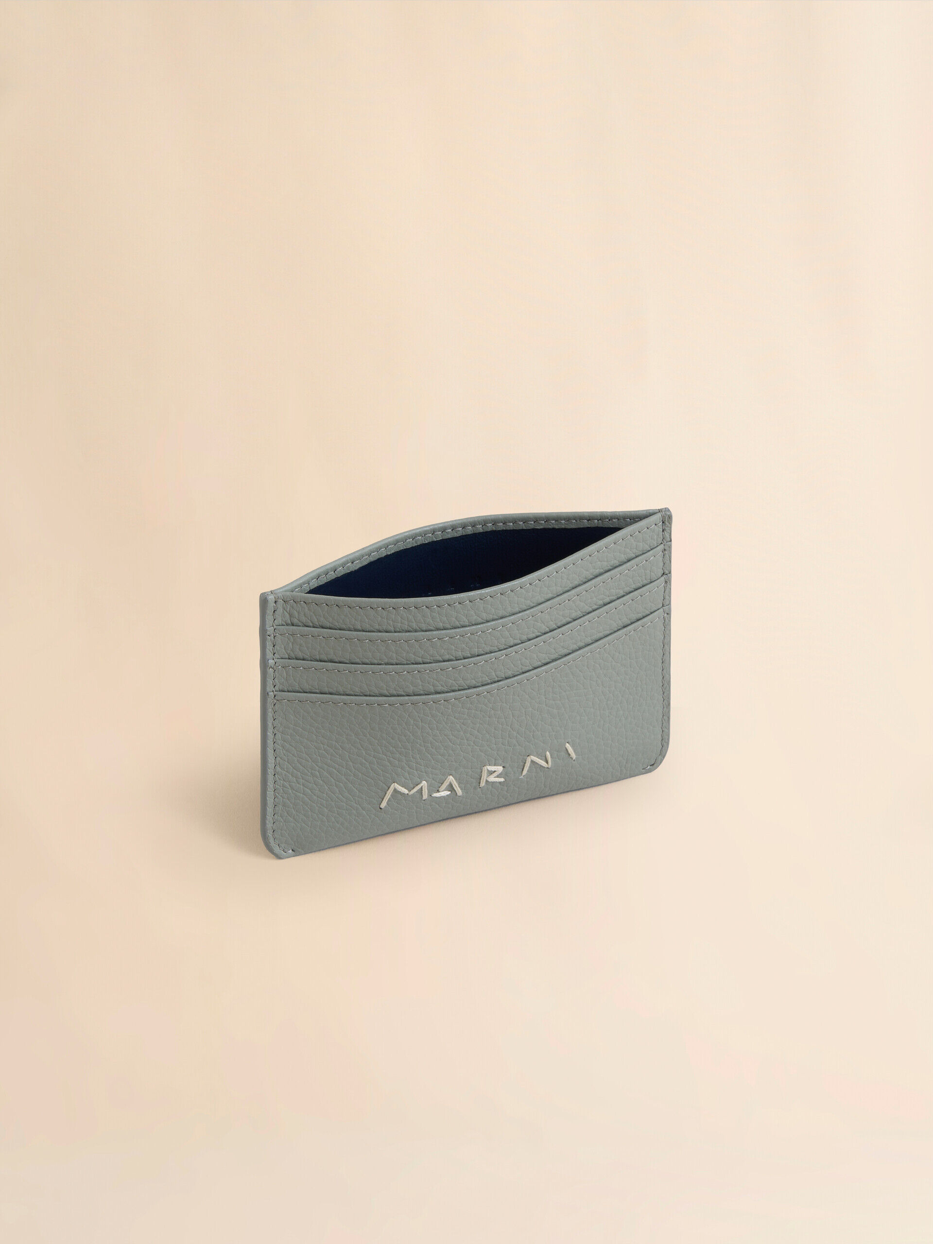 グレー レザーカードホルダー、マルニメンディング刺繍入り | Marni