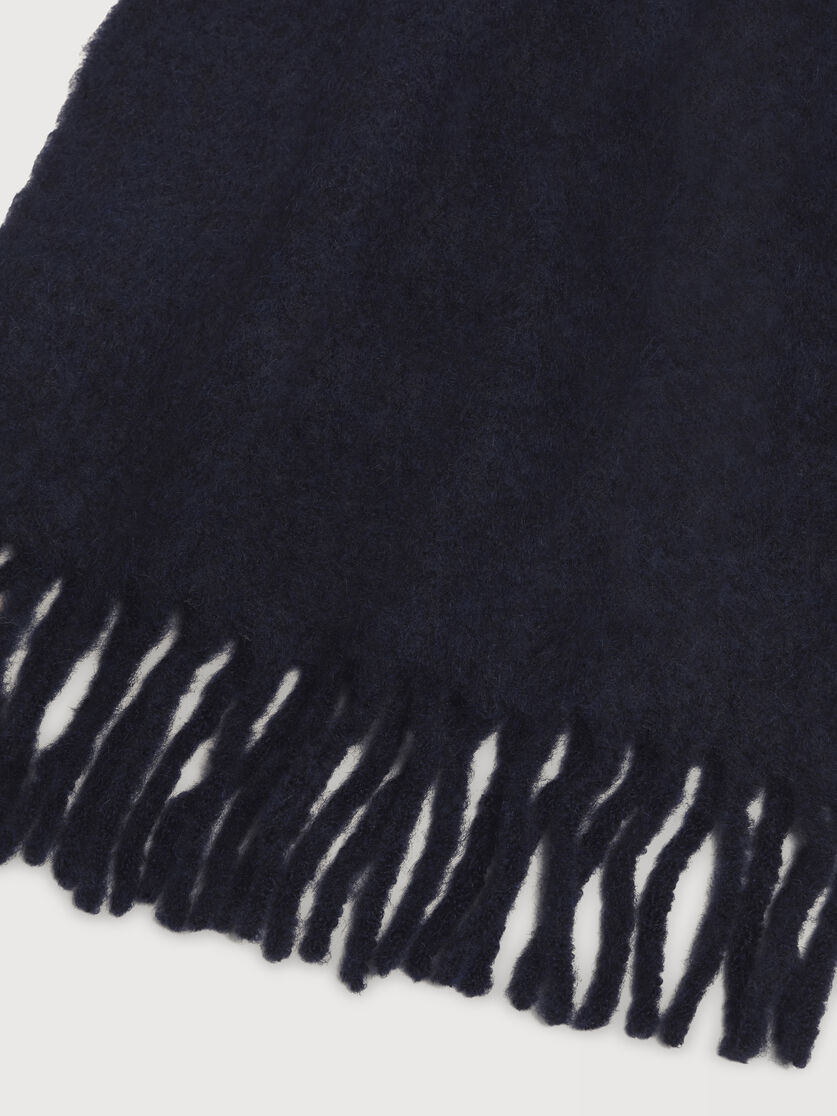 Deep blue brushed alpaca scarf with fringes, Image 3