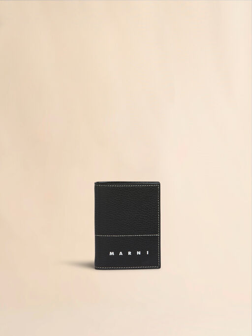 Black leather bifold card case - Wallets