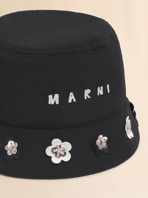 Black taffeta bucket hat with daisy appliqués - Hats
