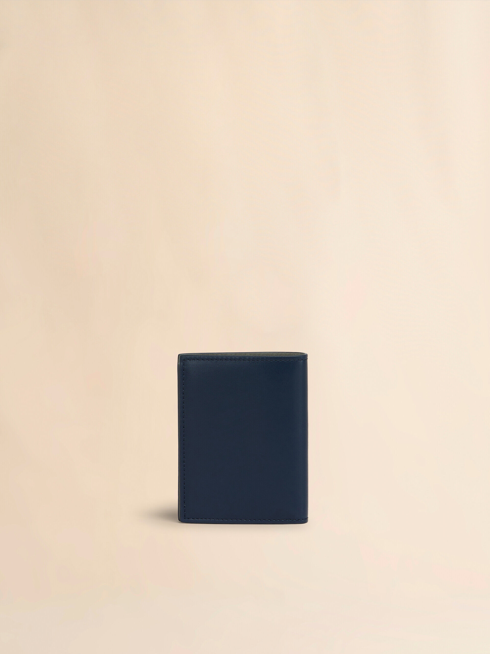 MARNI 二つ折り財布 ボルドー レザー 楽天市場】マルニ MARNI PFMO0108Q0 P5298 二つ折り財布
