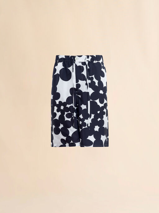 Silk Bermuda shorts with black and white Dillies print - Pants