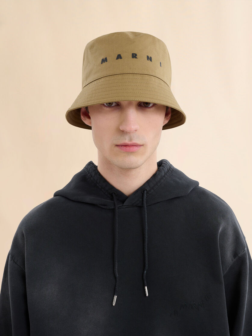 Black organic gabardine bucket hat with embroidered logo - Hats - Image 2
