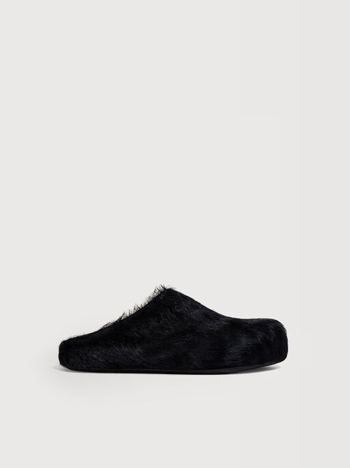 Black long hair calfskin Fussbett sabot - Clogs