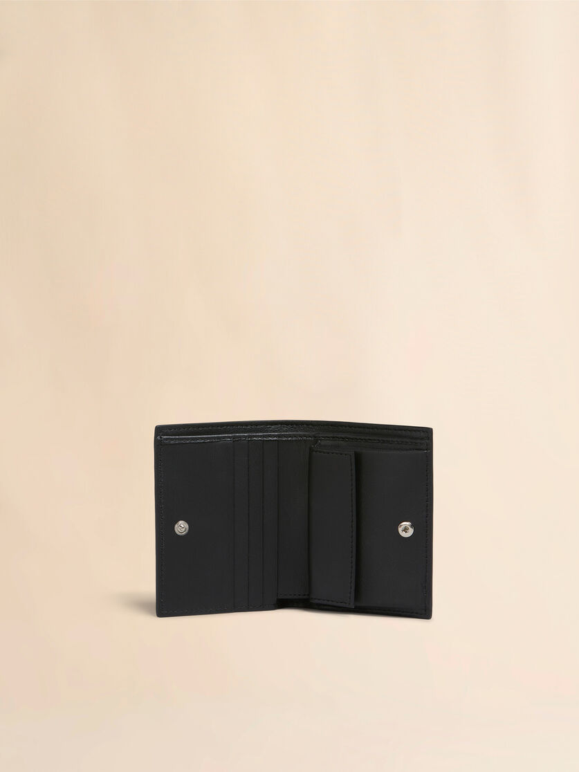 Black leather bifold wallet with Marni mending | Marni 