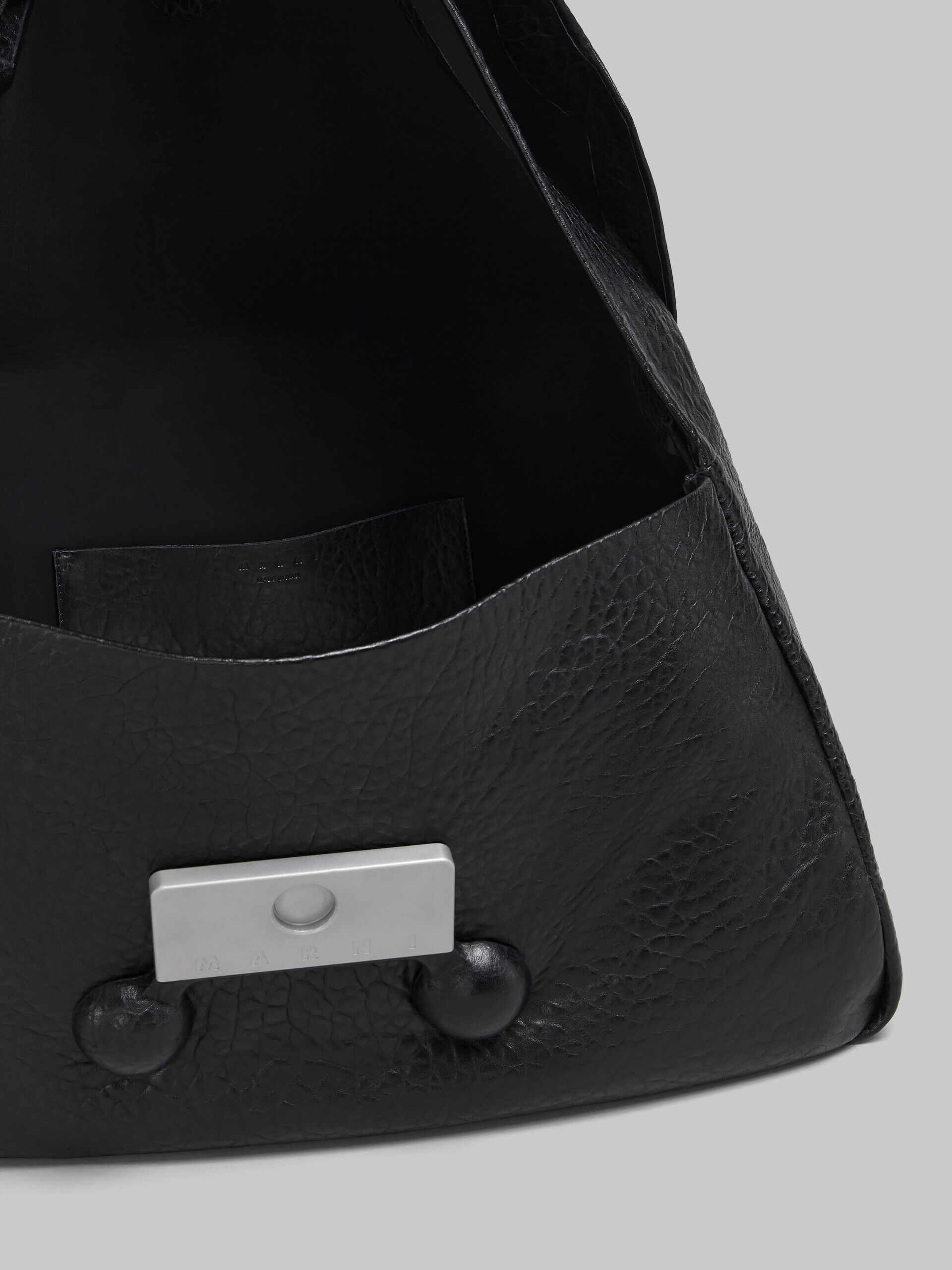 【関税＆送料込み】Marni Black Calfskin Shoulder Bag Black nappa extra large Trunkaroo Soft bag | Marni