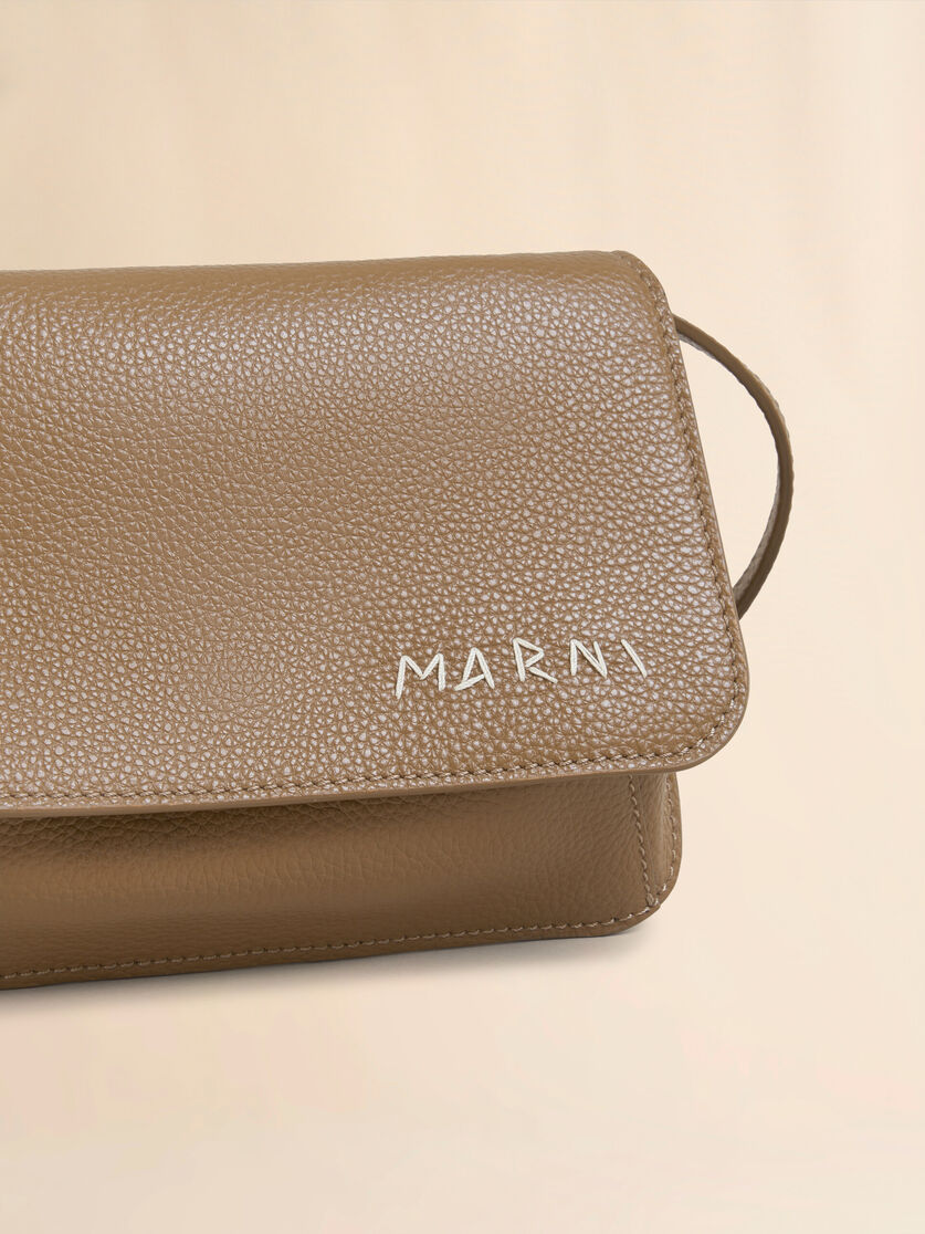 Blue leather shoulder bag with Marni Mending - Pochettes - Image 4