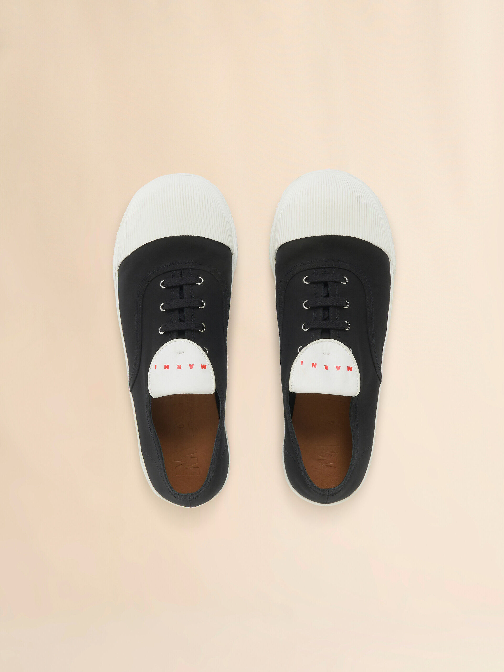★25SS MARNI ブラック ラウンドトゥ バックロゴ スニーカー★ ブラック ナッパレザー PABLOレースアップスニーカー | Marni