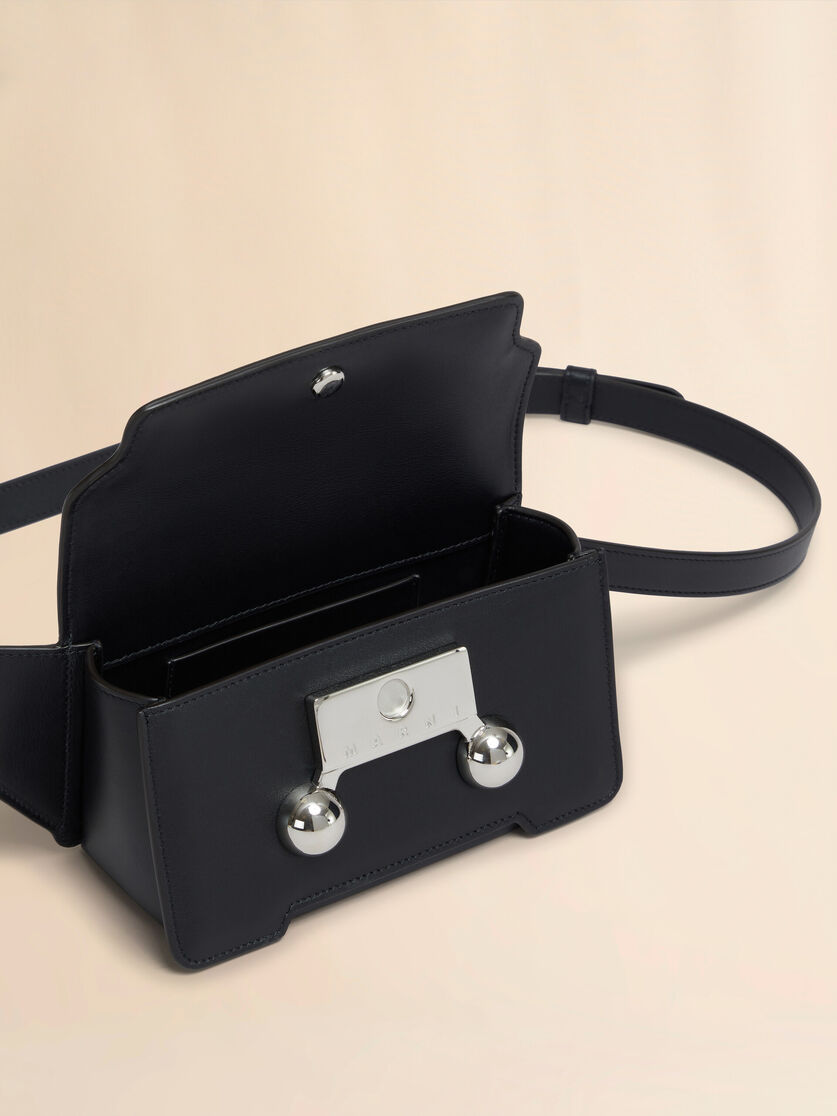 Borsa a tracolla Trunkaroo in pelle blu scuro - Marsupi - Image 3