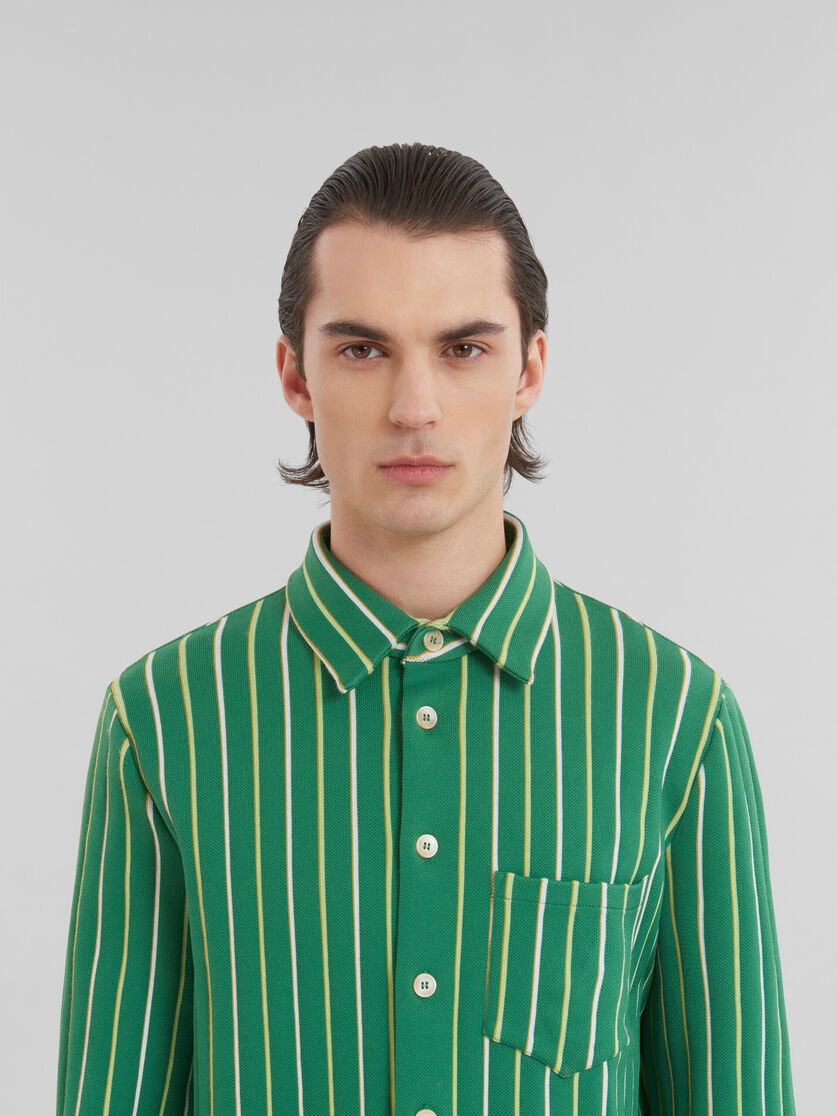 Grün gestreiftes Hemd aus technischem Strick - Hemden - Image 4