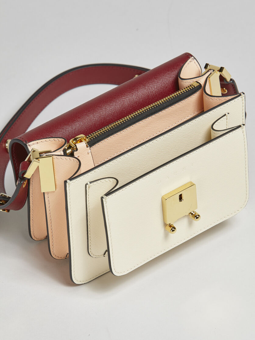 Mini-sac porté épaule TRUNK de taille moyenne en cuir saffiano rouge multicolore - Sacs portés épaule - Image 3
